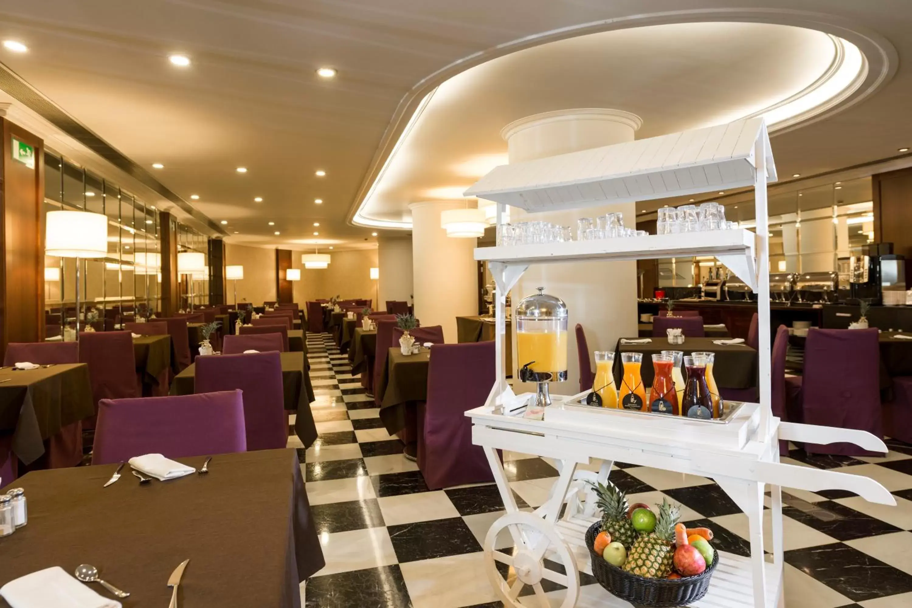 Breakfast, Restaurant/Places to Eat in Hotel Barcelona Center