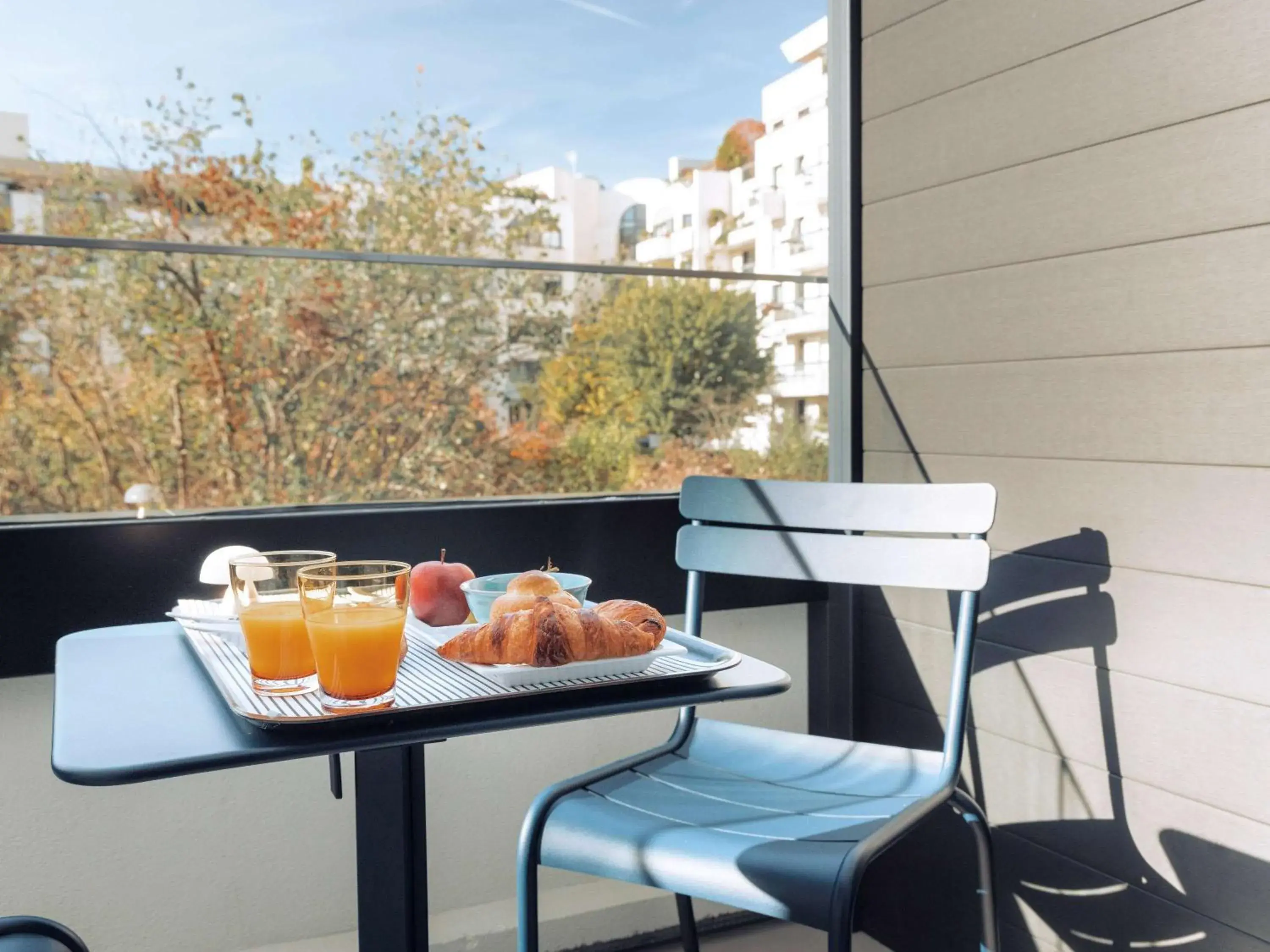 Bedroom, Breakfast in Novotel Paris Suresnes Longchamp