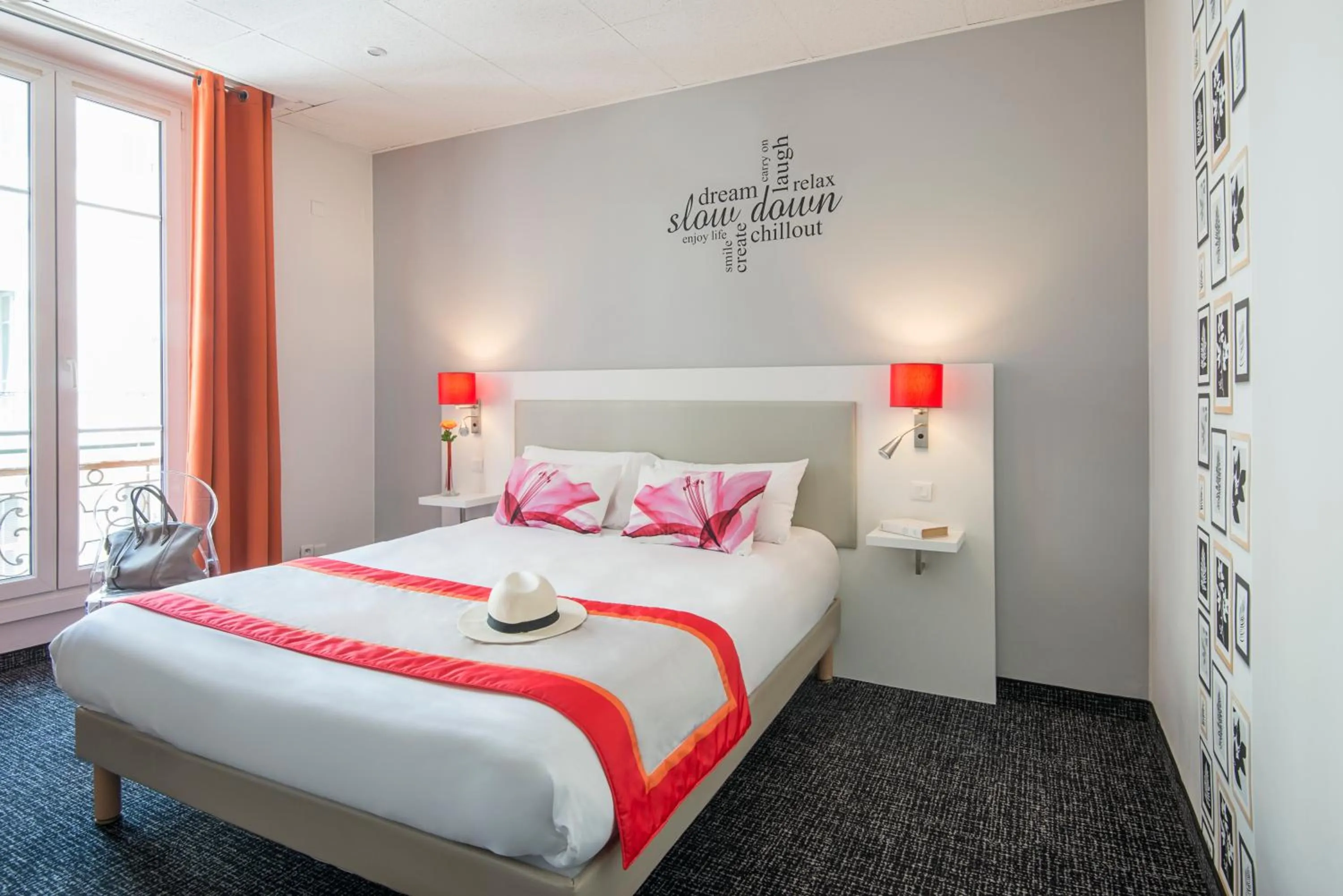 Bedroom, Bed in Hôtel Amaryllis