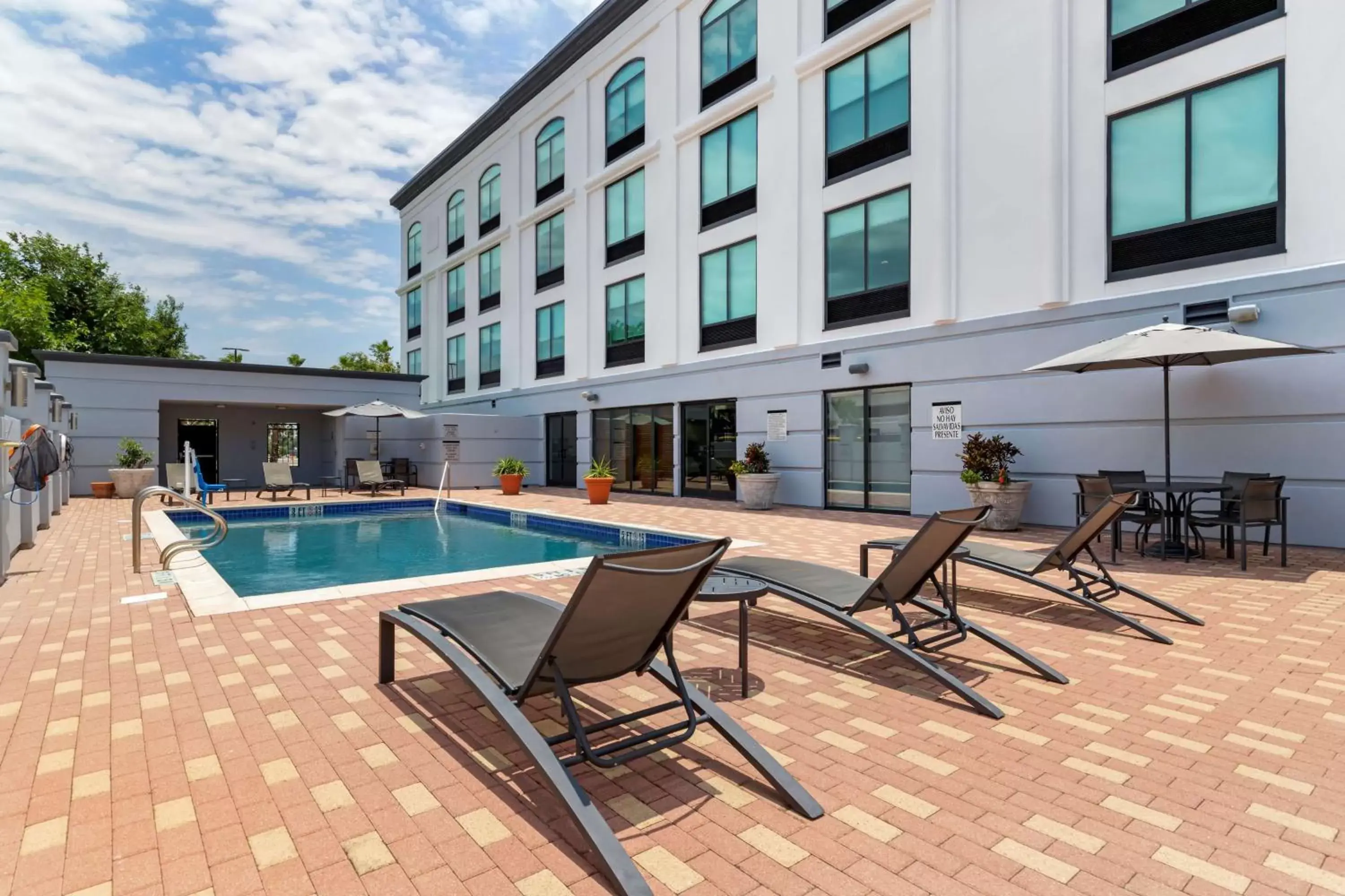 Pool view, Swimming Pool in Best Western Plus McAllen Airport Hotel