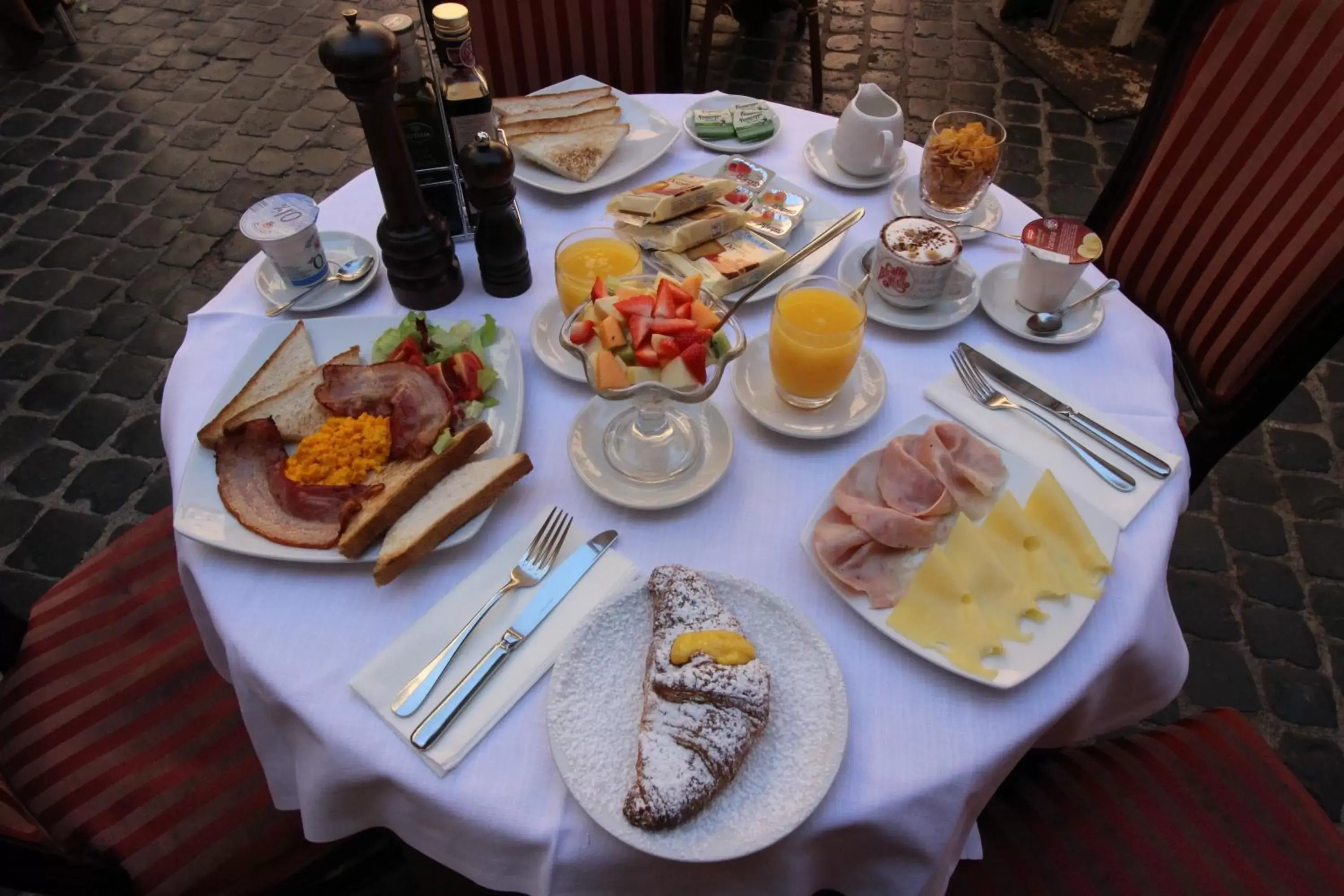 Continental breakfast, Breakfast in Albergo Abruzzi