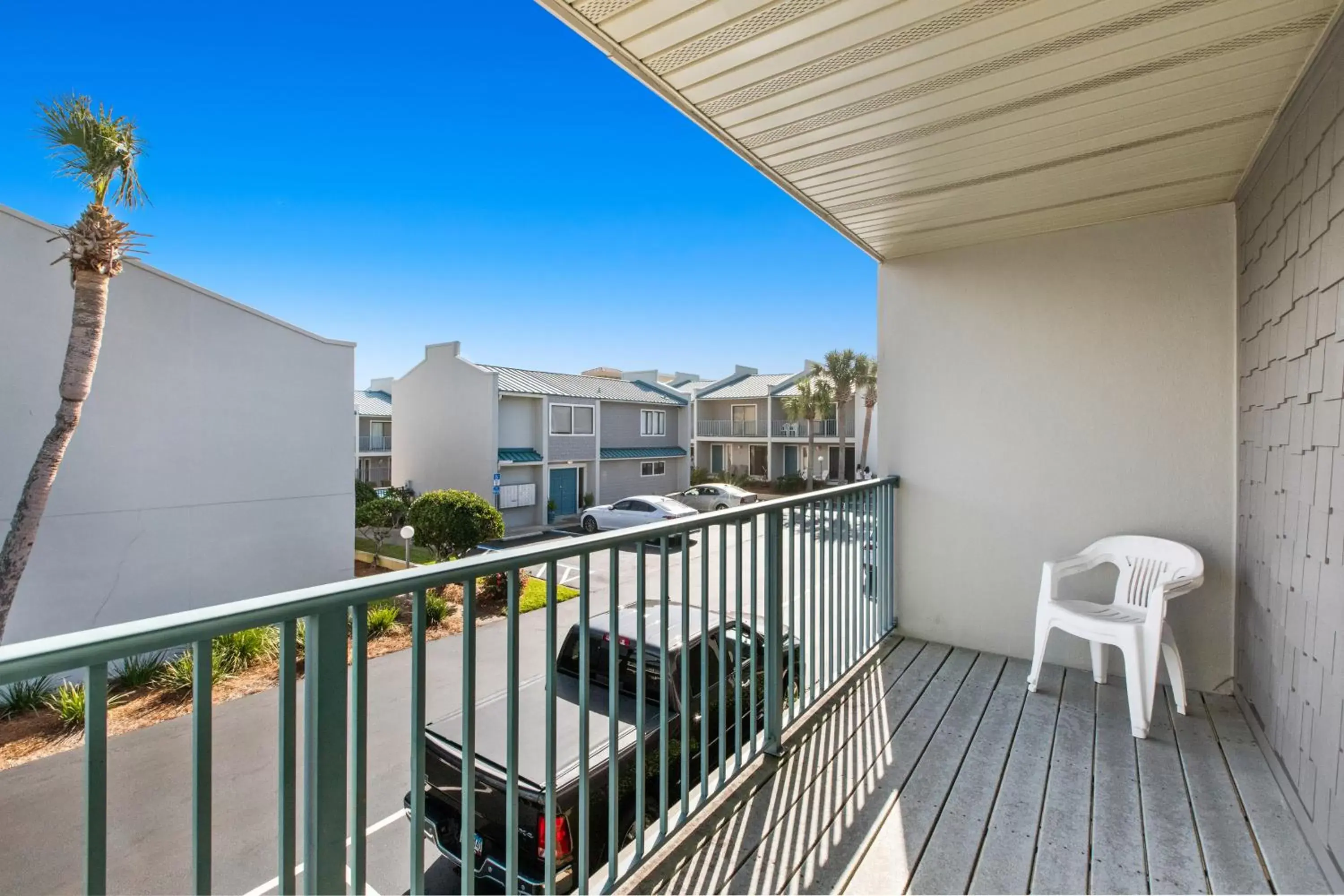 Balcony/Terrace in Peach Seashell