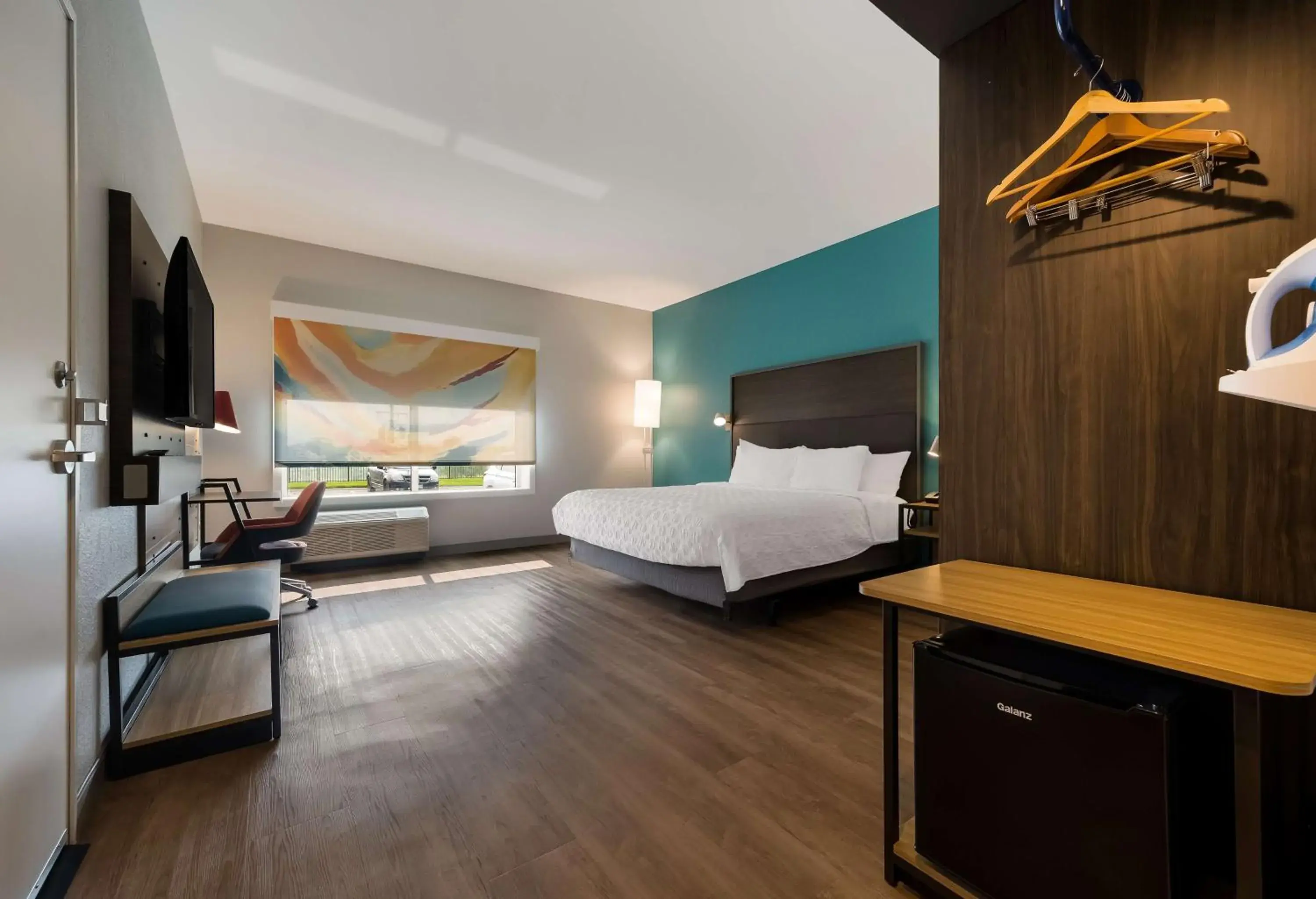 Bedroom in Tru By Hilton Novi Detroit