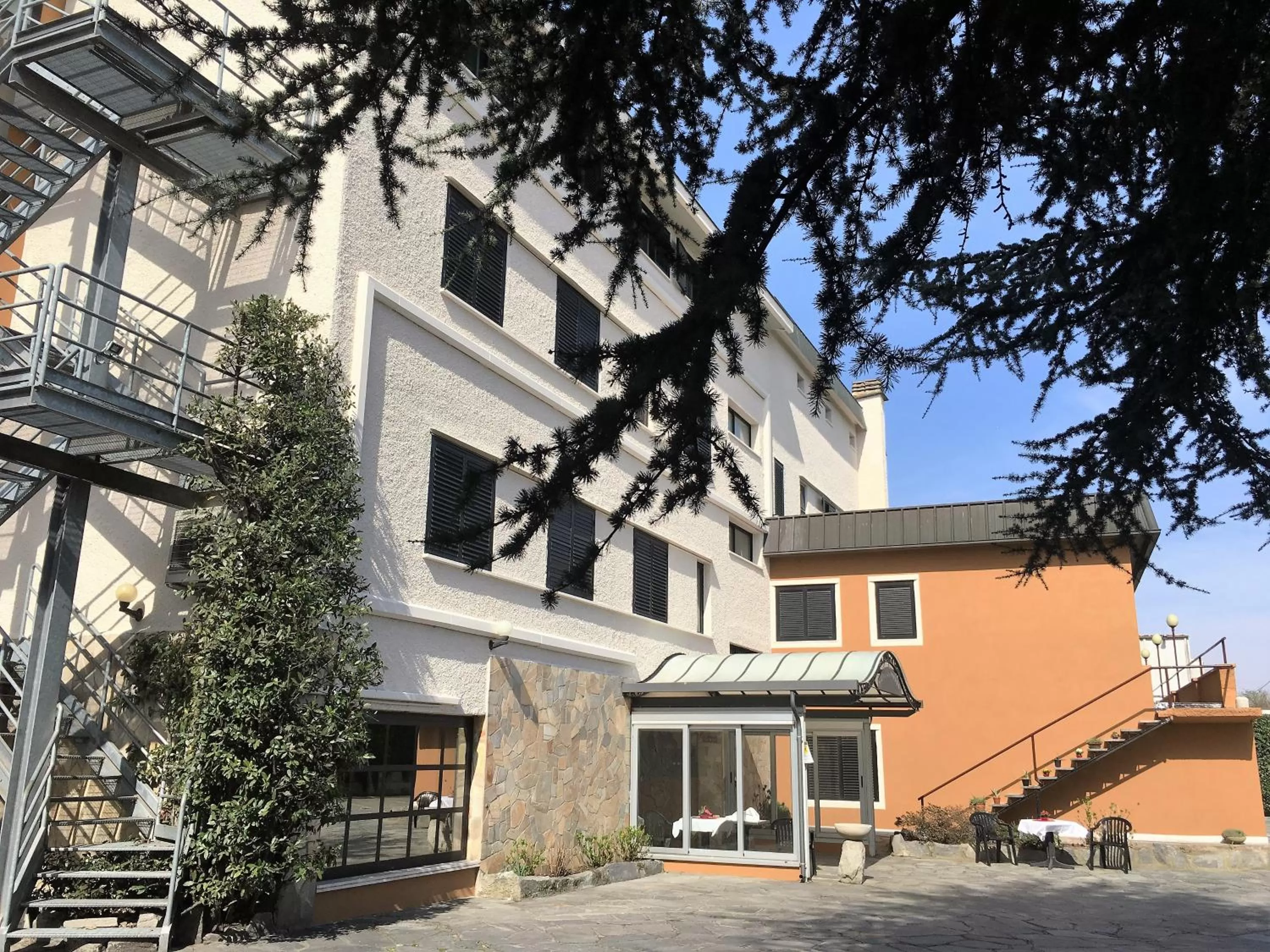 Property building in Hotel La Goletta