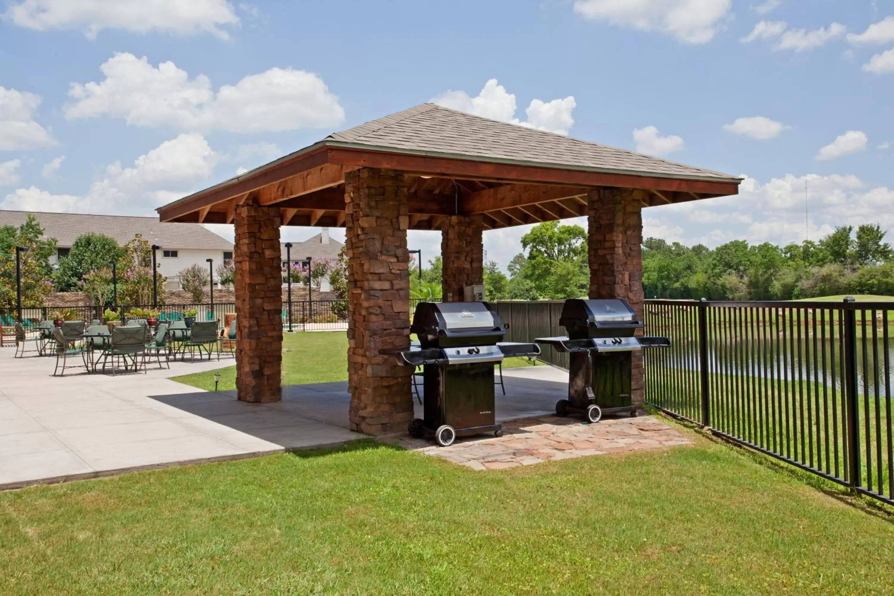 Other, BBQ Facilities in Staybridge Suites Houston - Willowbrook, an IHG Hotel