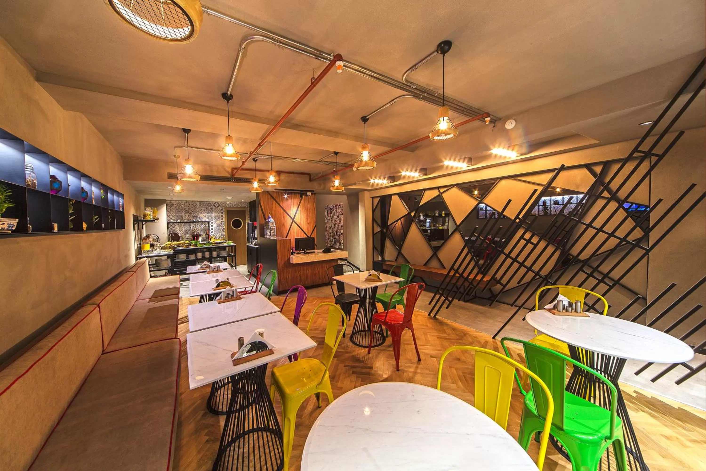 Communal lounge/ TV room in Redmont Hotel Nisantasi