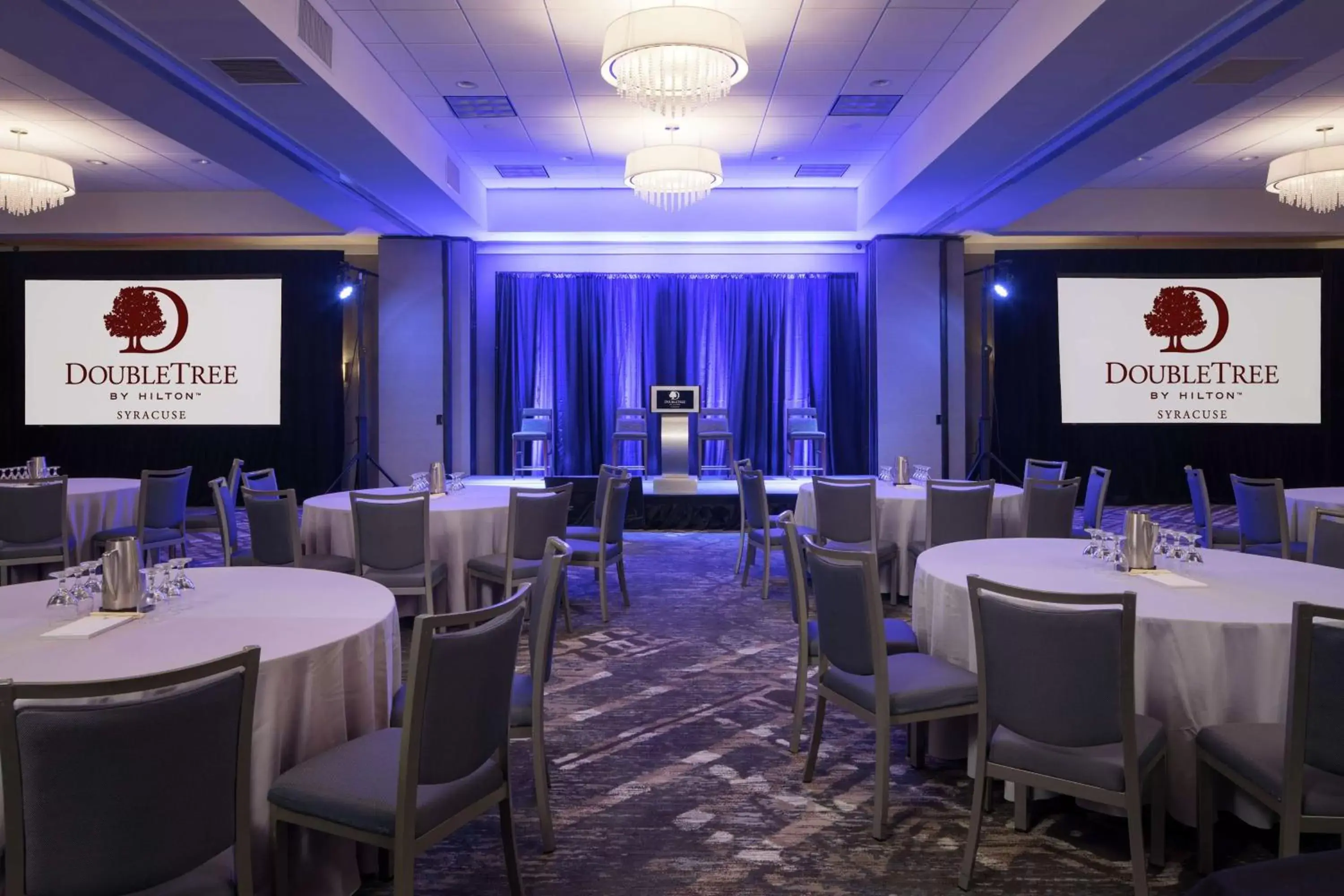 Meeting/conference room, Restaurant/Places to Eat in DoubleTree by Hilton Hotel Syracuse