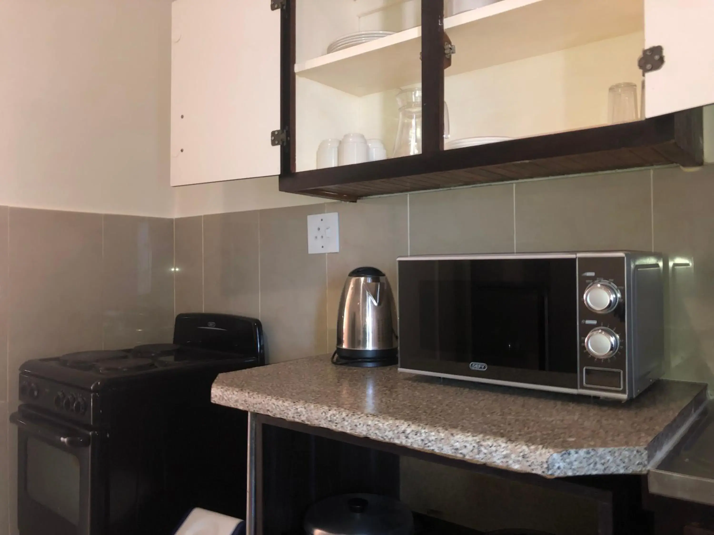 Coffee/tea facilities, Kitchen/Kitchenette in Coastlands Durban Self Catering Holiday Apartments