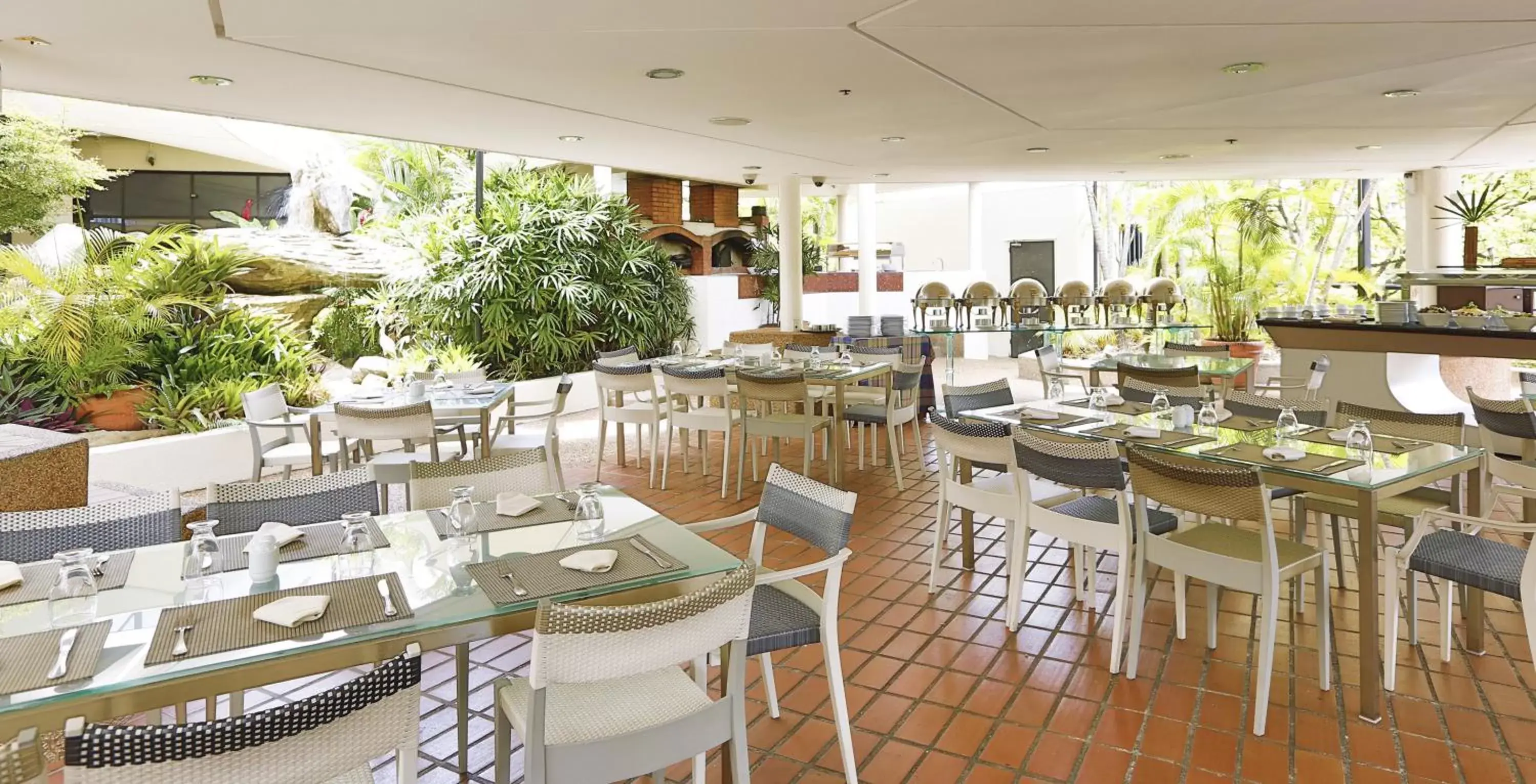 Restaurant/Places to Eat in Eurobuilding Hotel & Suites Caracas