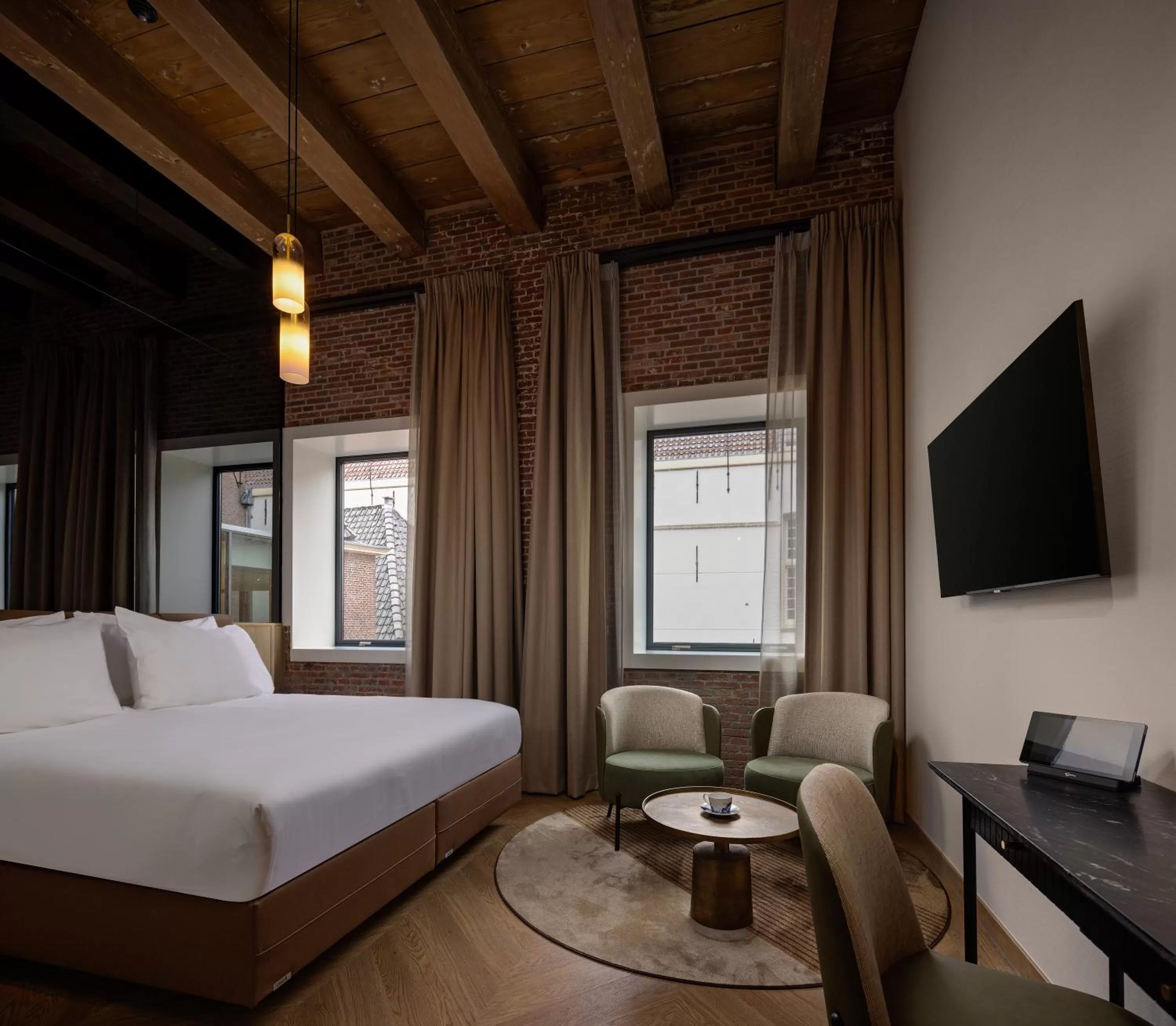 Photo of the whole room, Bed in Hotel Arsenaal Delft