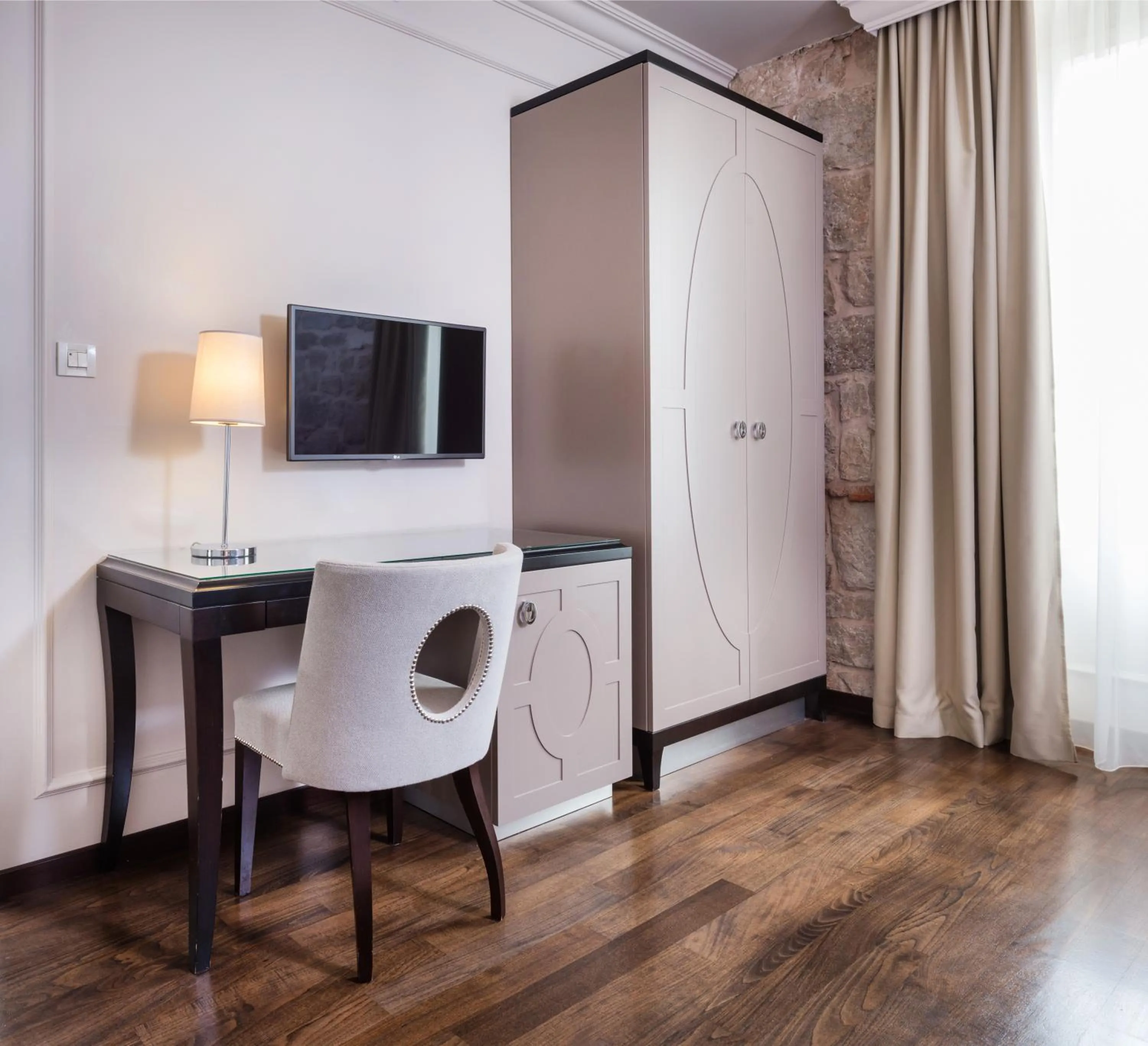 hair dresser in Bastion Heritage Hotel