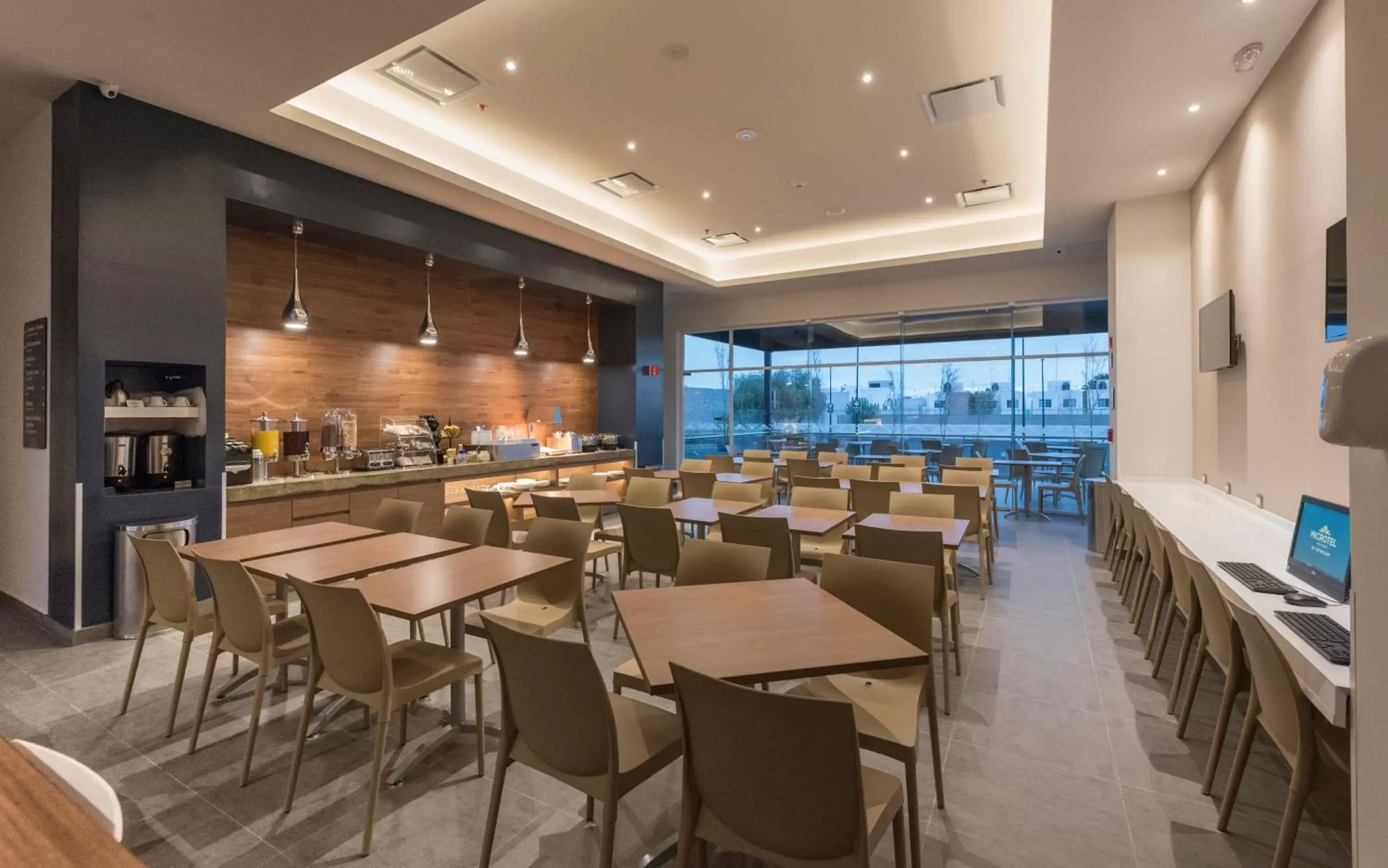 Restaurant/places to eat in Microtel Inn & Suites by Wyndham Irapuato Restaurant/places to eat in Microtel Inn & Suites by Wyndham Irapuato