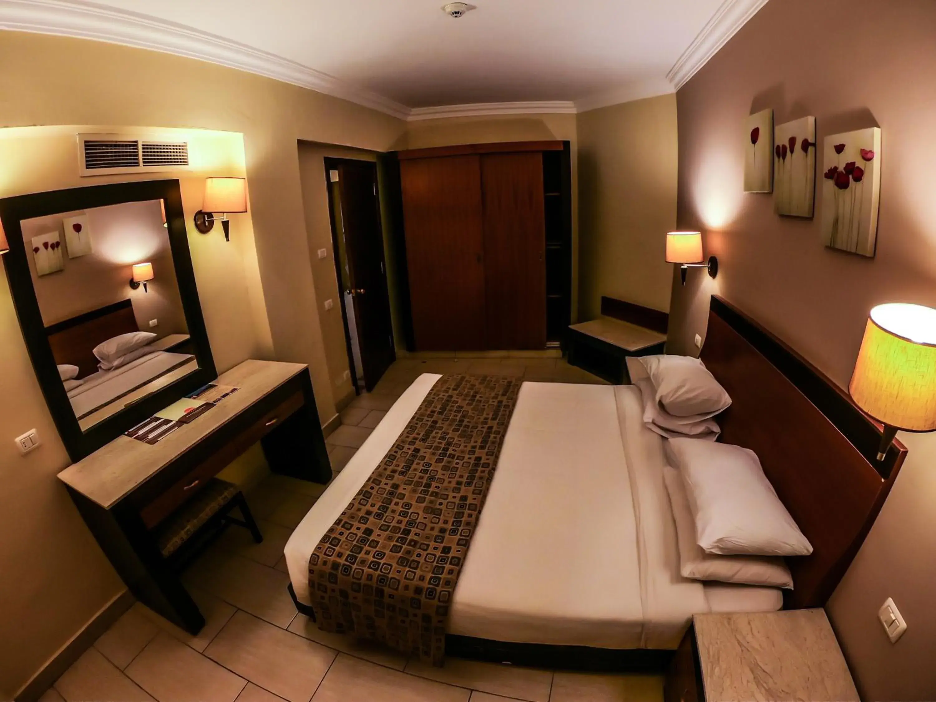 Bedroom, Bed in Regency Plaza Aqua Park and Spa Resort