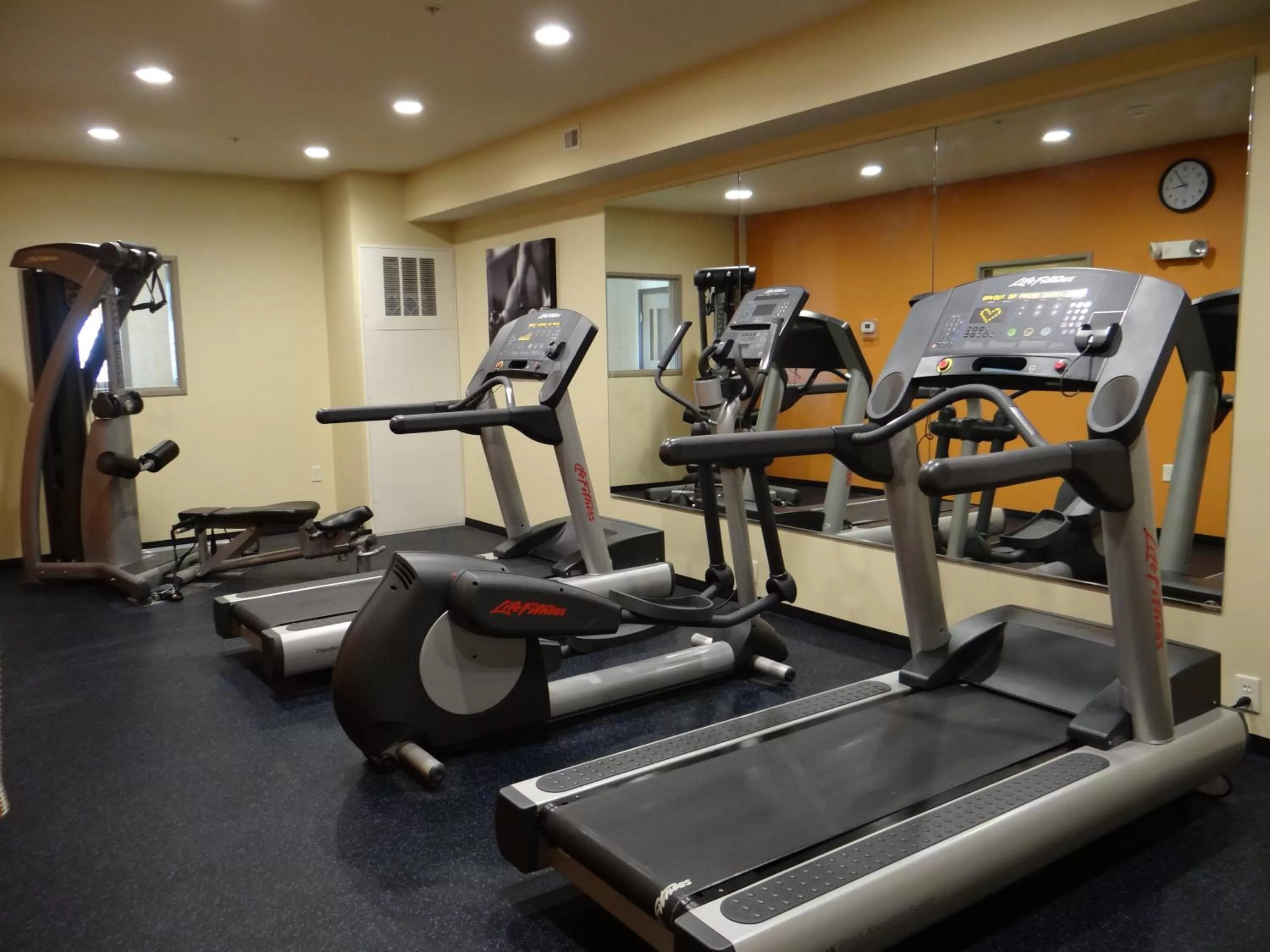 Fitness centre/facilities in Country Inn & Suites by Radisson, Salisbury, MD