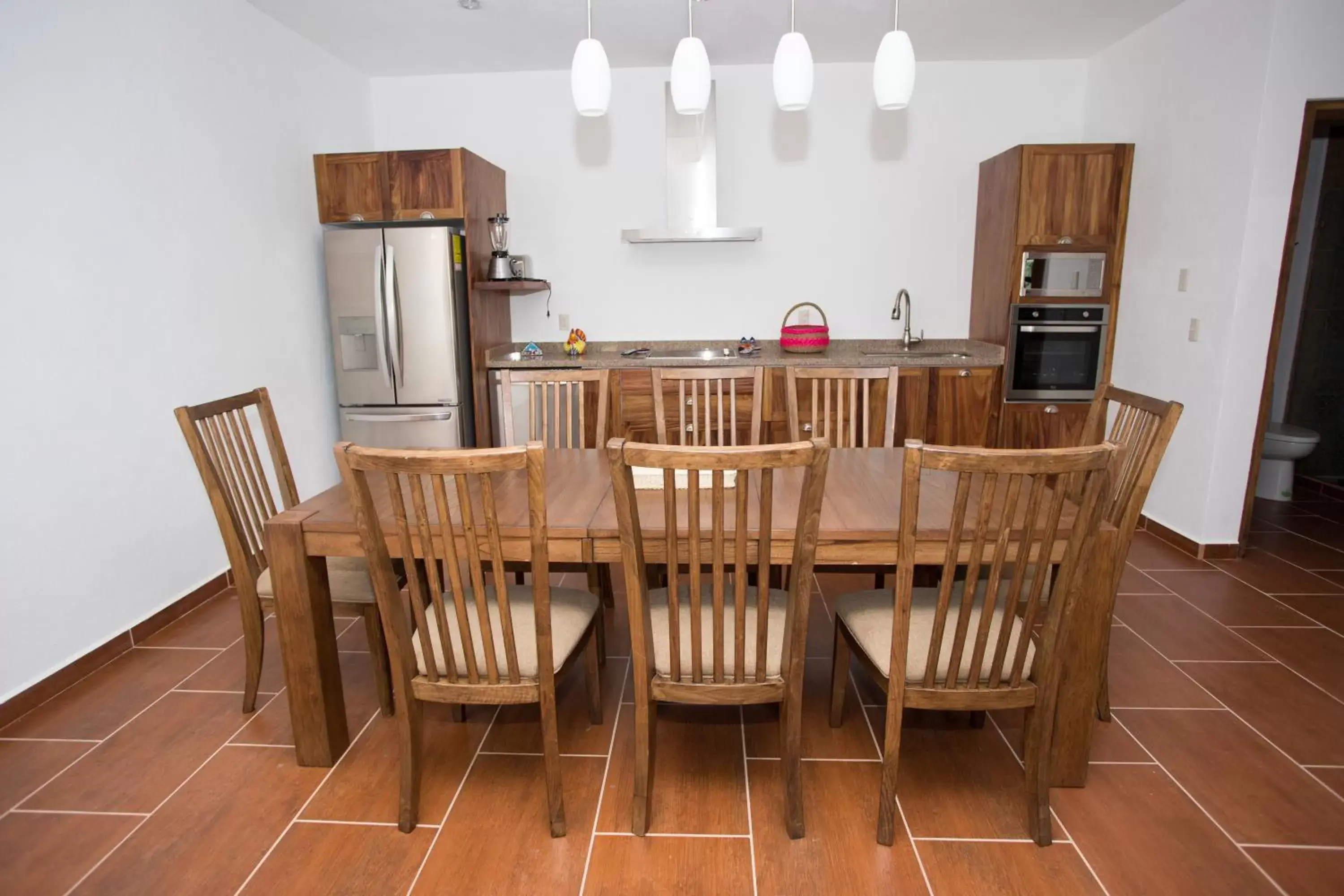 Kitchen or kitchenette, Lounge/Bar in Refugio del Mar Luxury Hotel Boutique