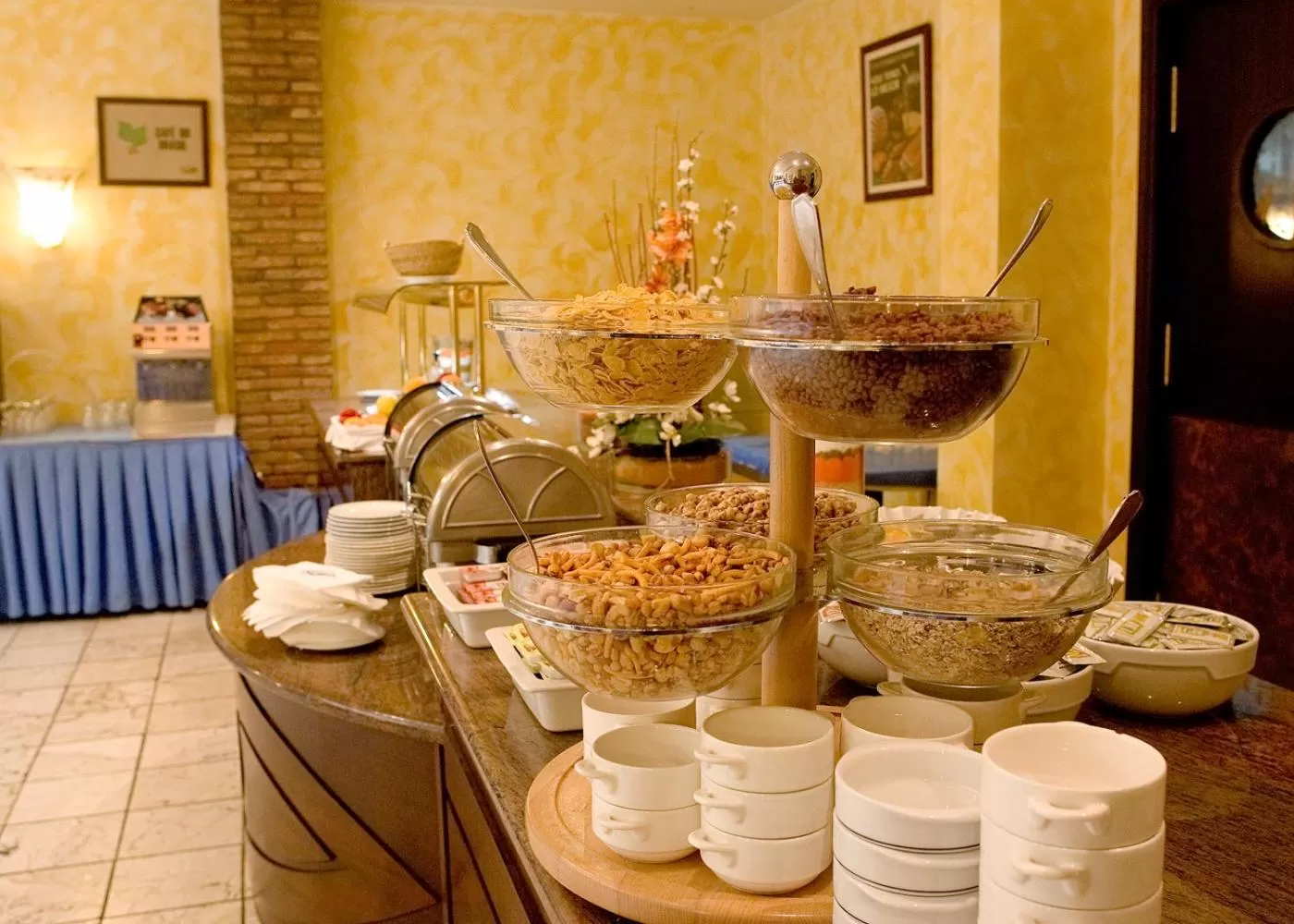 Food and drinks in Ramblas Hotel