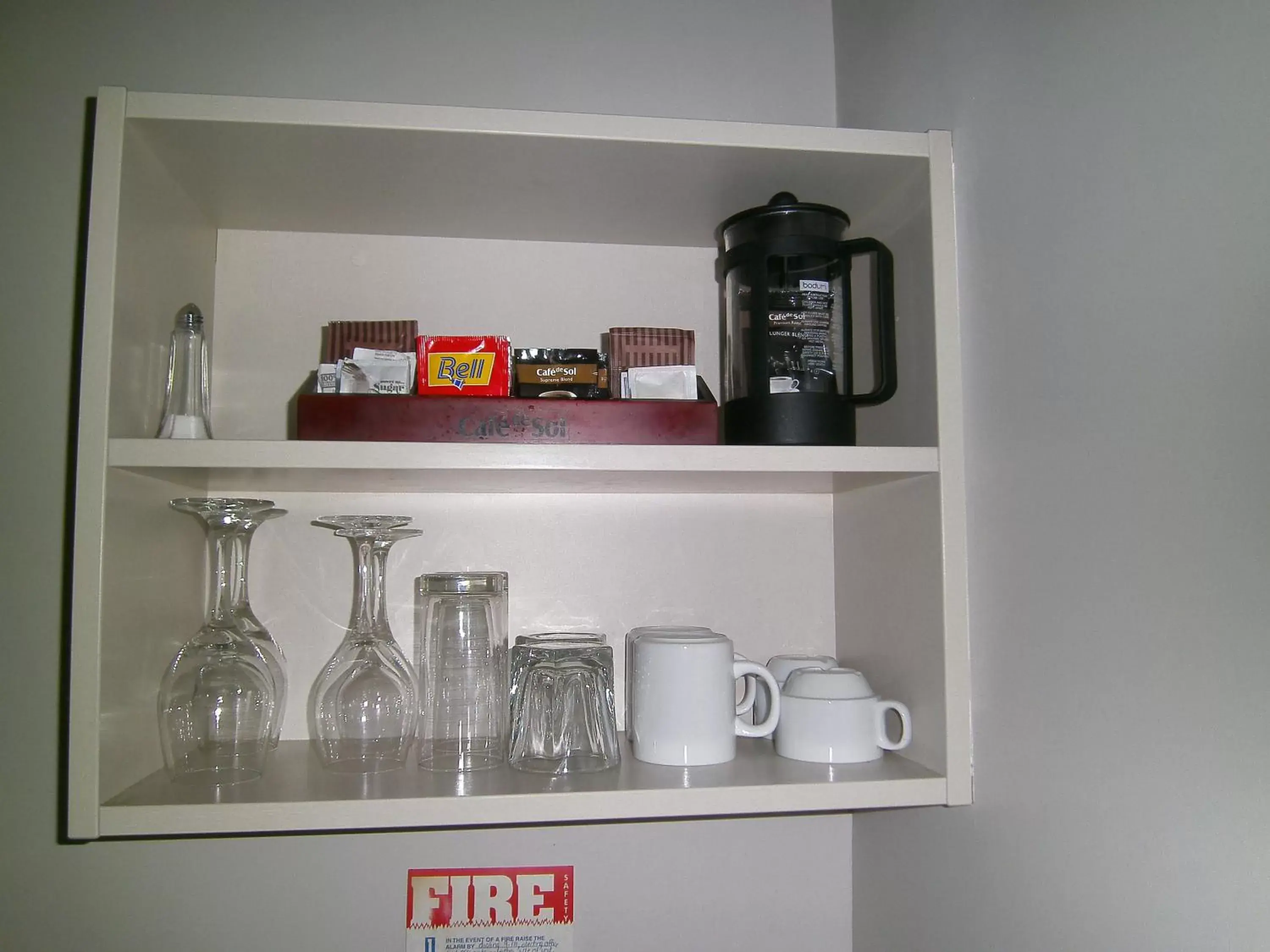 Decorative detail, Kitchen/Kitchenette in Anchorage Motel Apartments