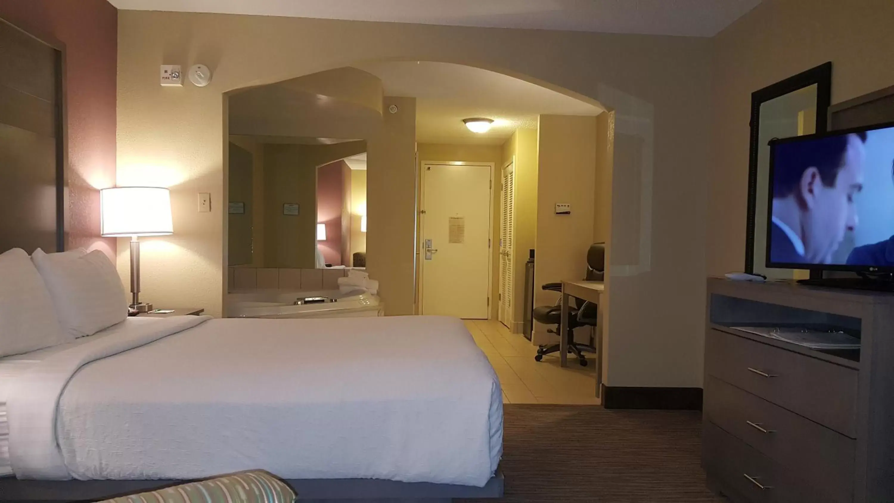 Photo of the whole room, Bed in Holiday Inn Santee, an IHG Hotel