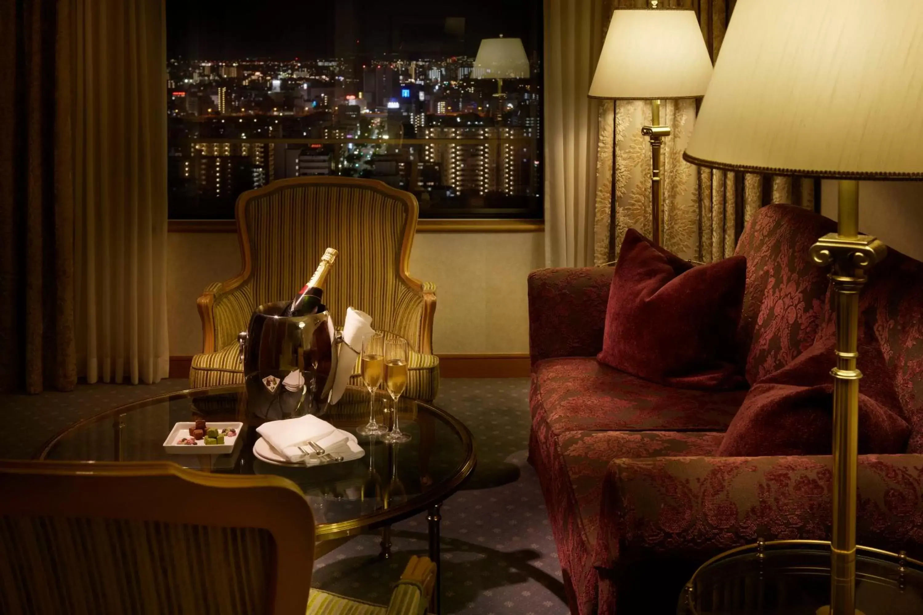 Living room, Seating Area in Hotel Agora Regency Osaka Sakai