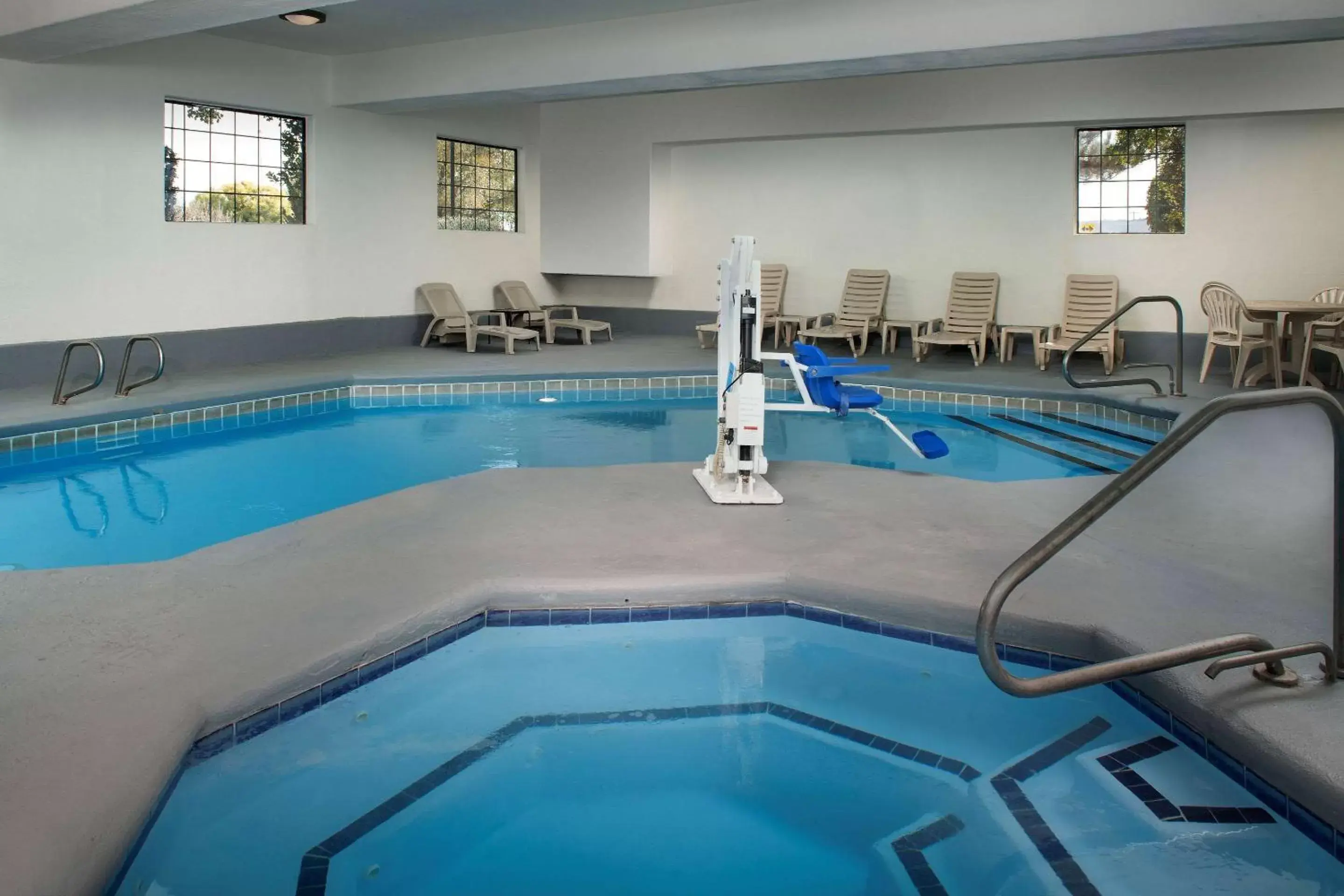 Swimming Pool in Quality Inn & Suites Gallup I-40 Exit 20