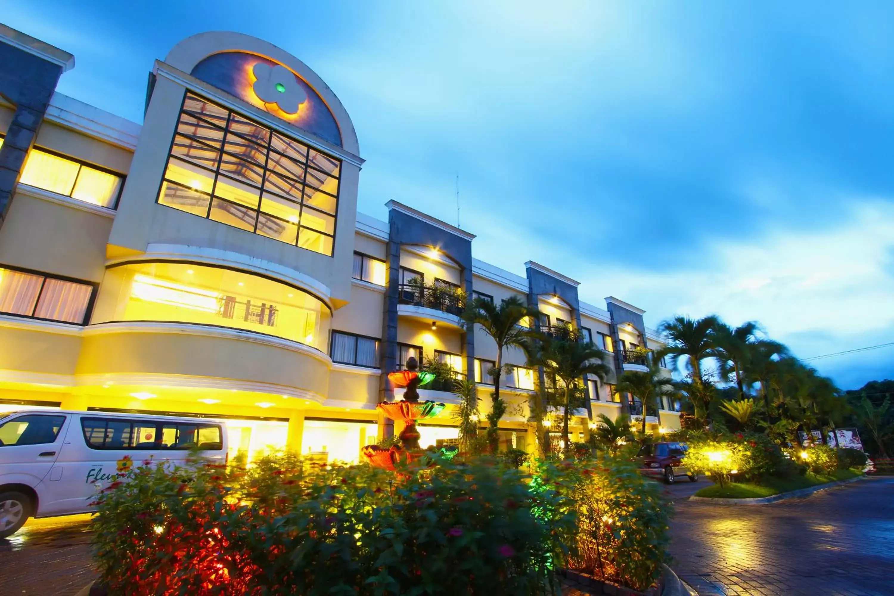 Property building in Hotel Fleuris Property building in Hotel Fleuris