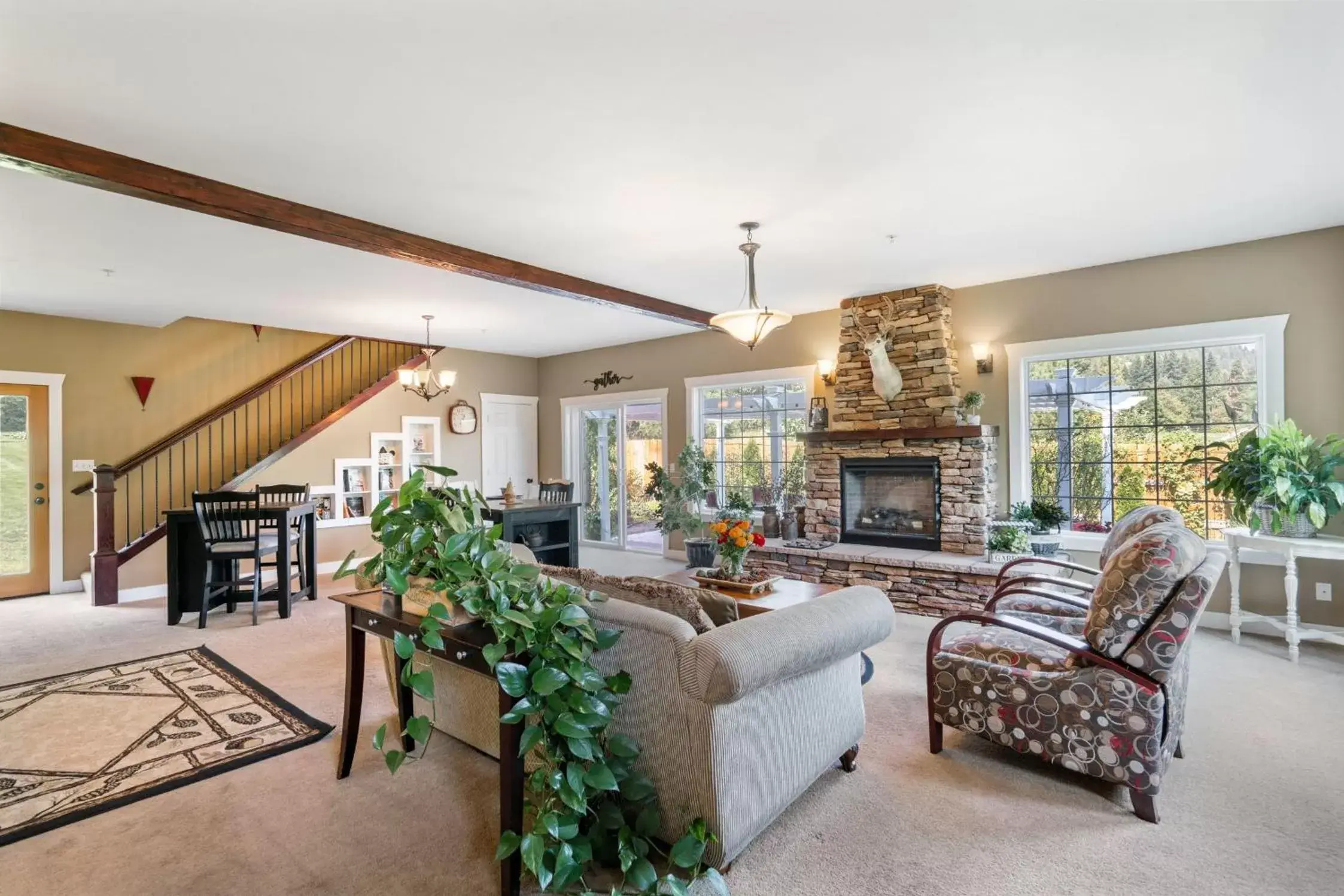 Living room, Lobby/Reception in Granite Hills Inn