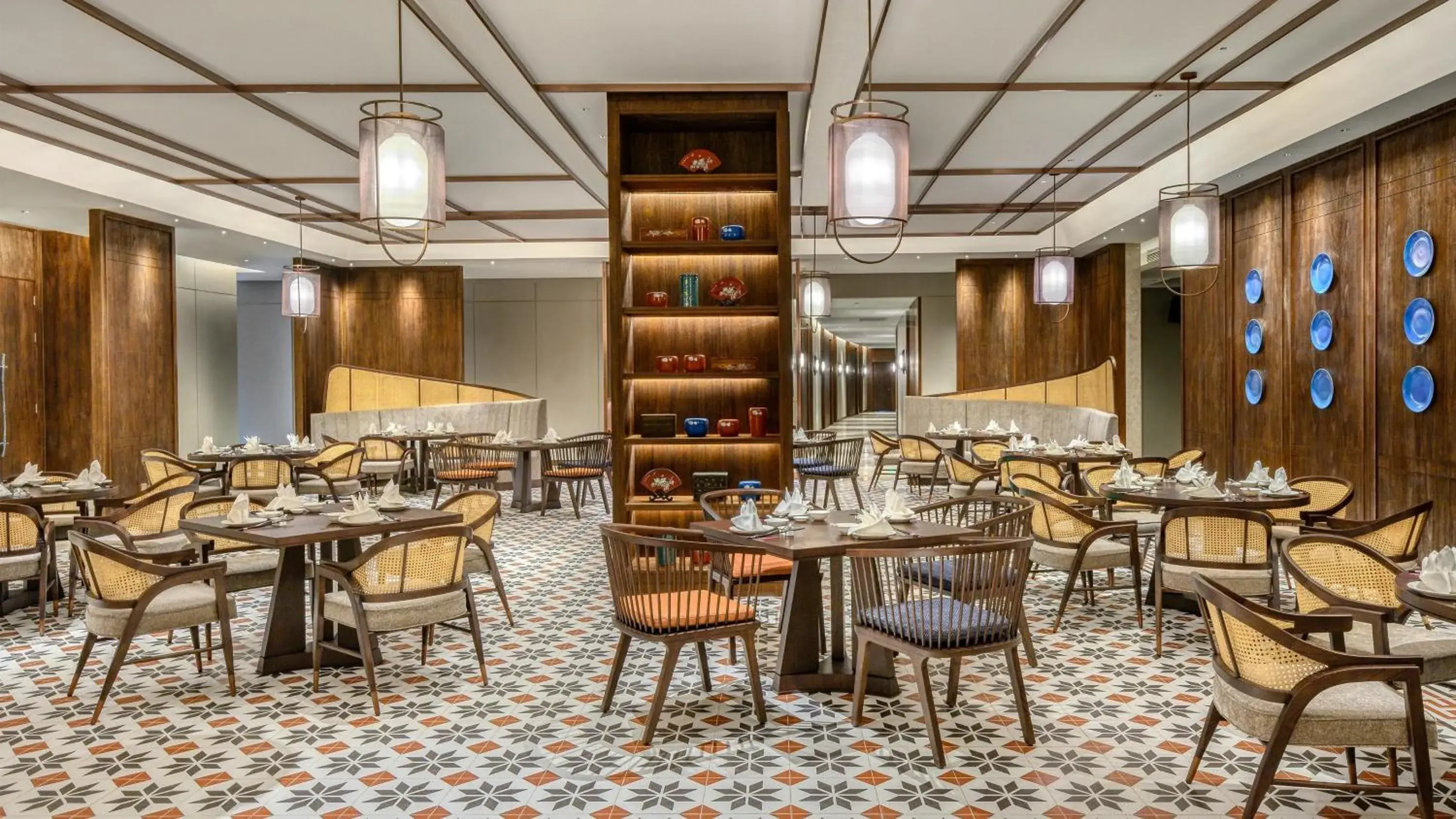 Restaurant/Places to Eat in Crowne Plaza Beihai Silver Beach, an IHG Hotel