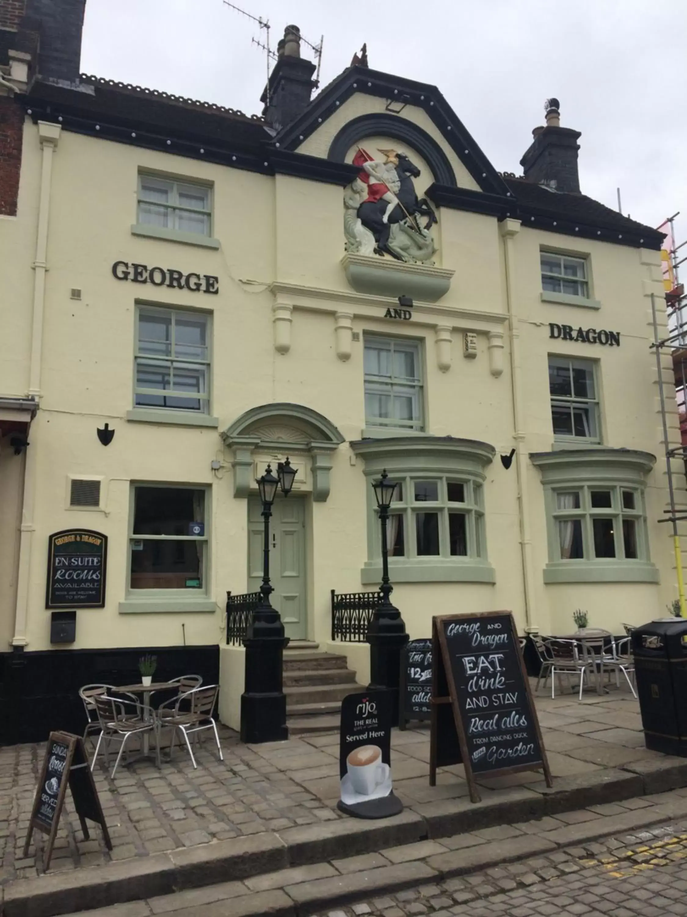 Patio, Property Building in George and Dragon Ashbourne