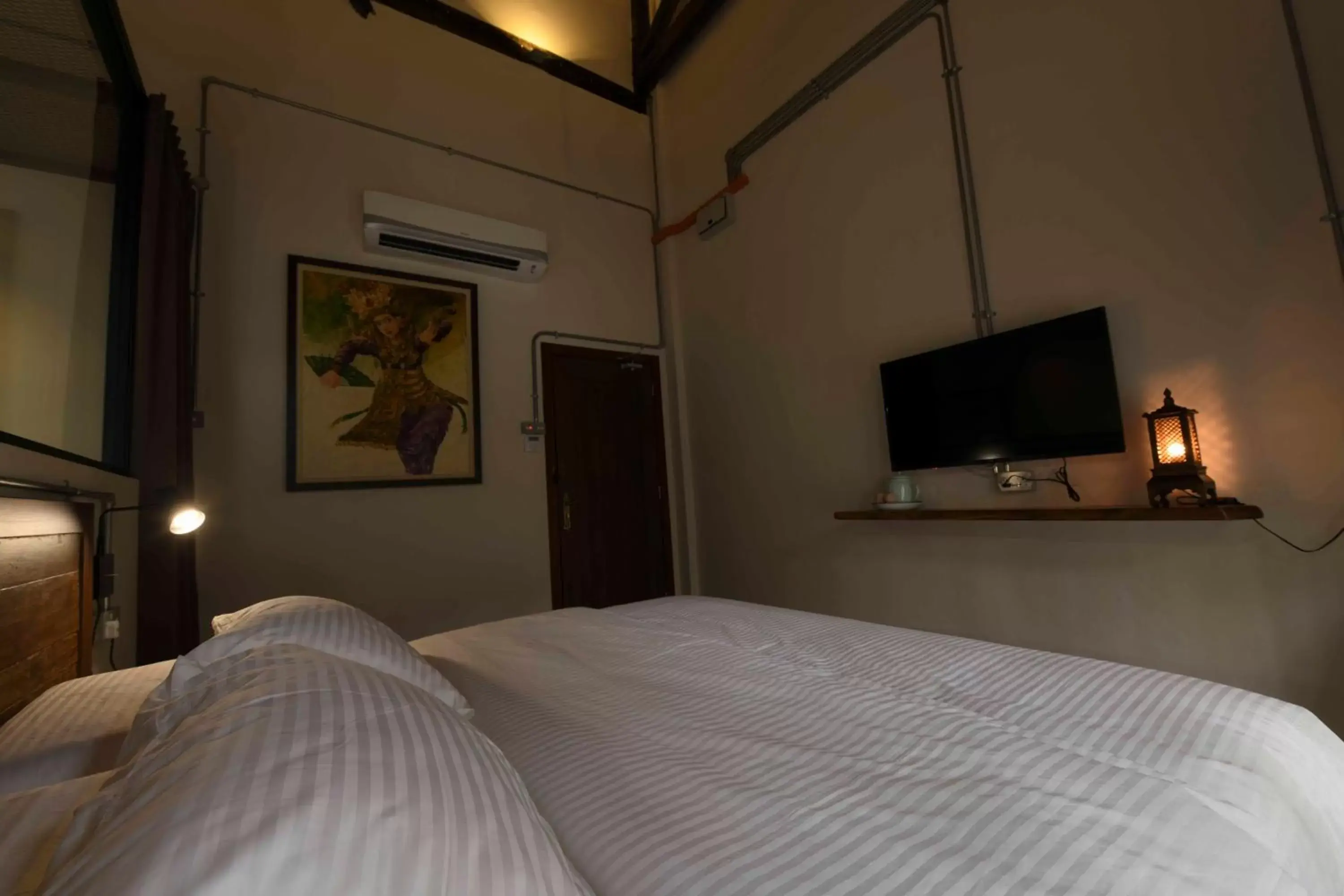 Bed in 38PC Boutique Hotel Bed in 38PC Boutique Hotel