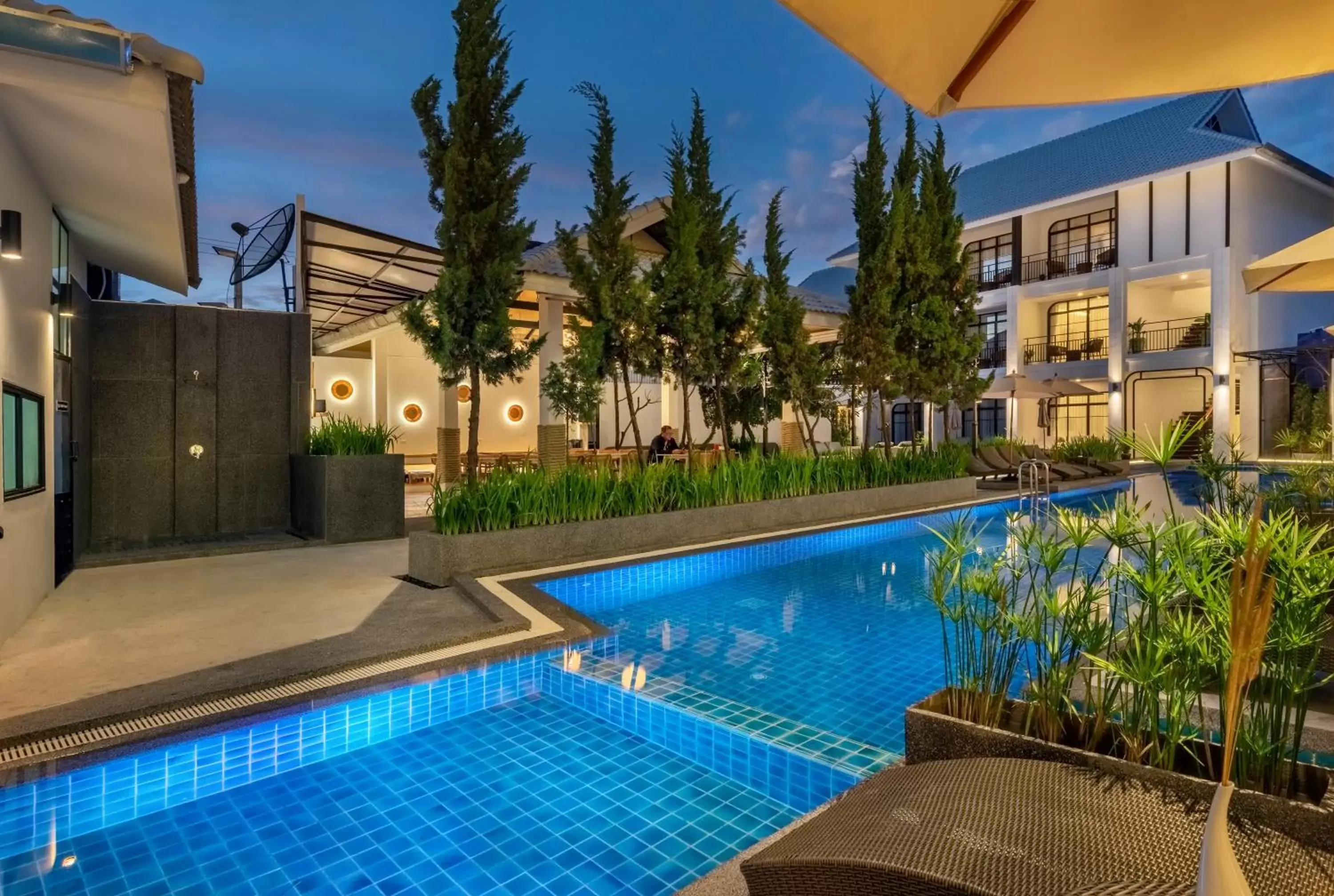 Property building, Swimming Pool in Ai Pai Hotel