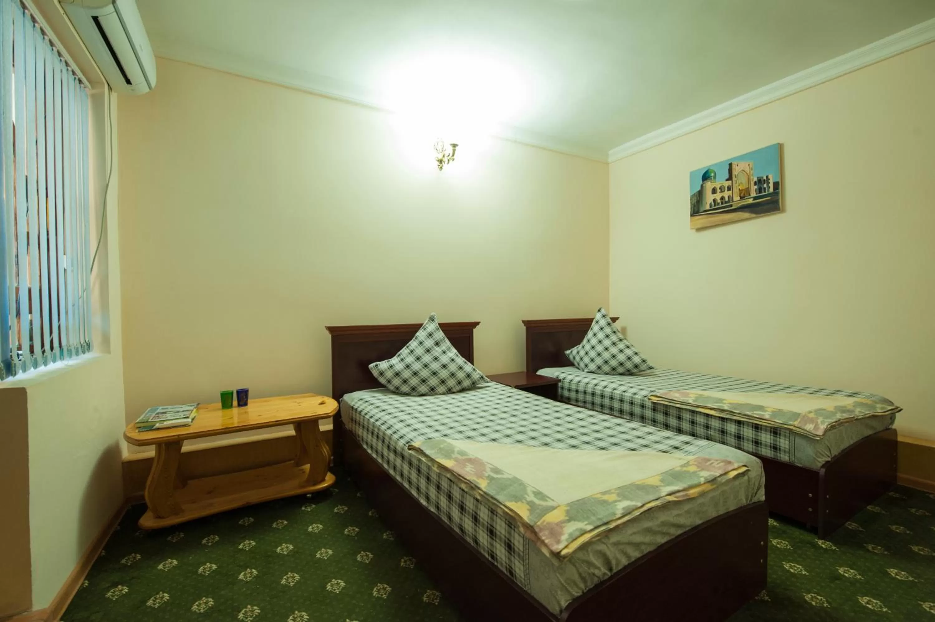 Bed in Best Hotel Nasriddin Navruz 1 Minut way till Old City