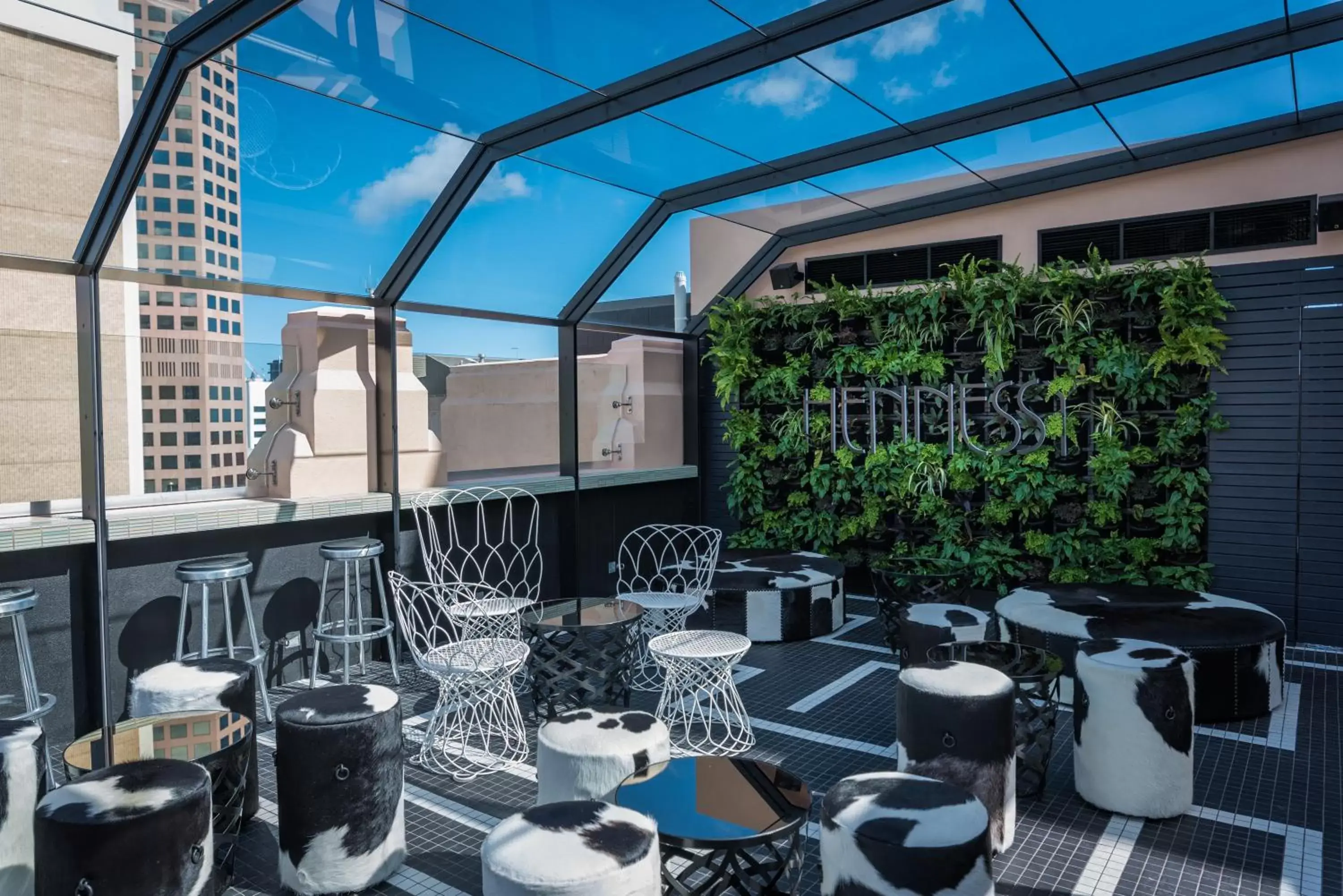 Balcony/Terrace, Restaurant/Places to Eat in Mayfair Hotel