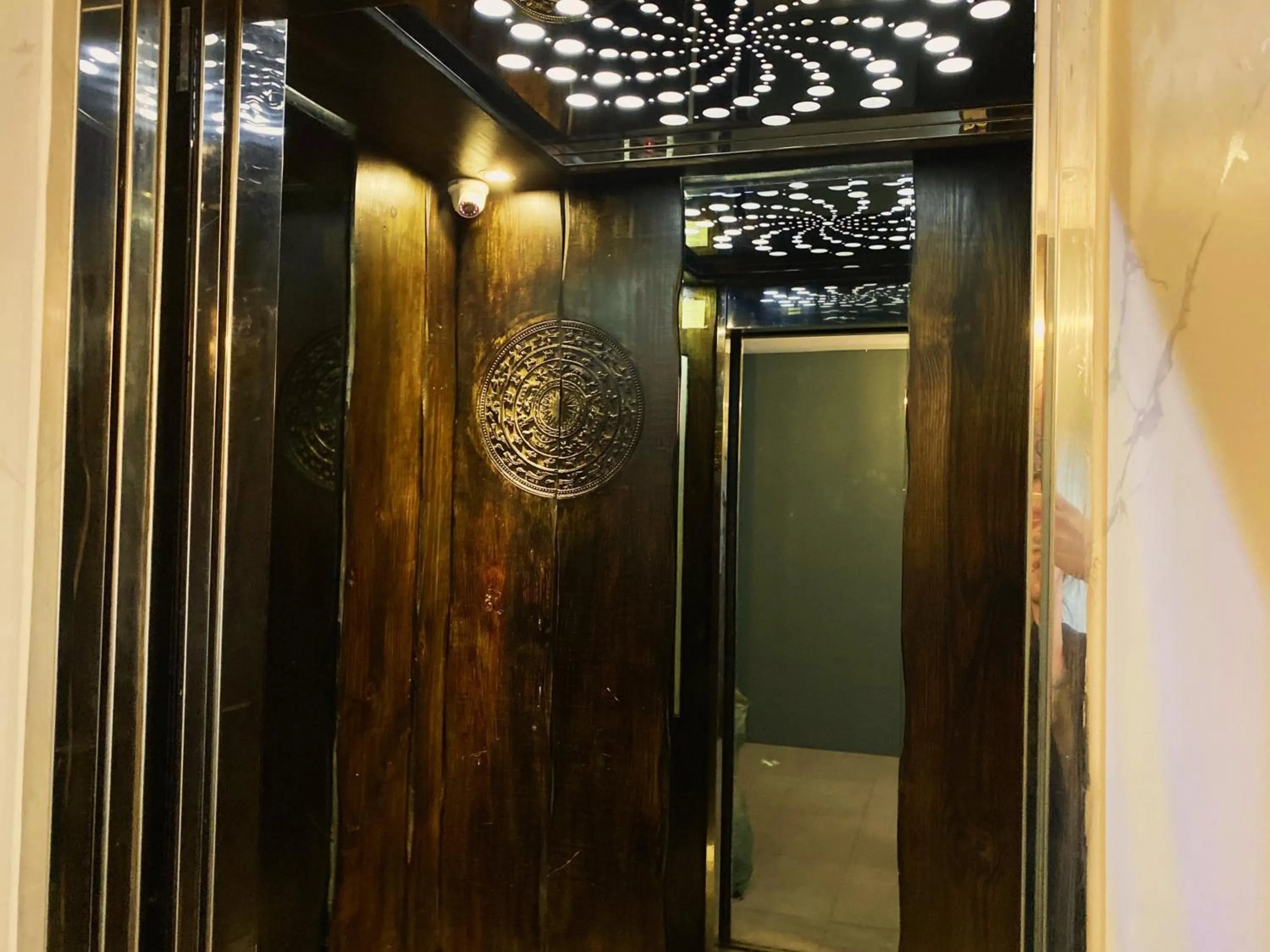 elevator, Bathroom in Sunshine Antique Hotel Saigon