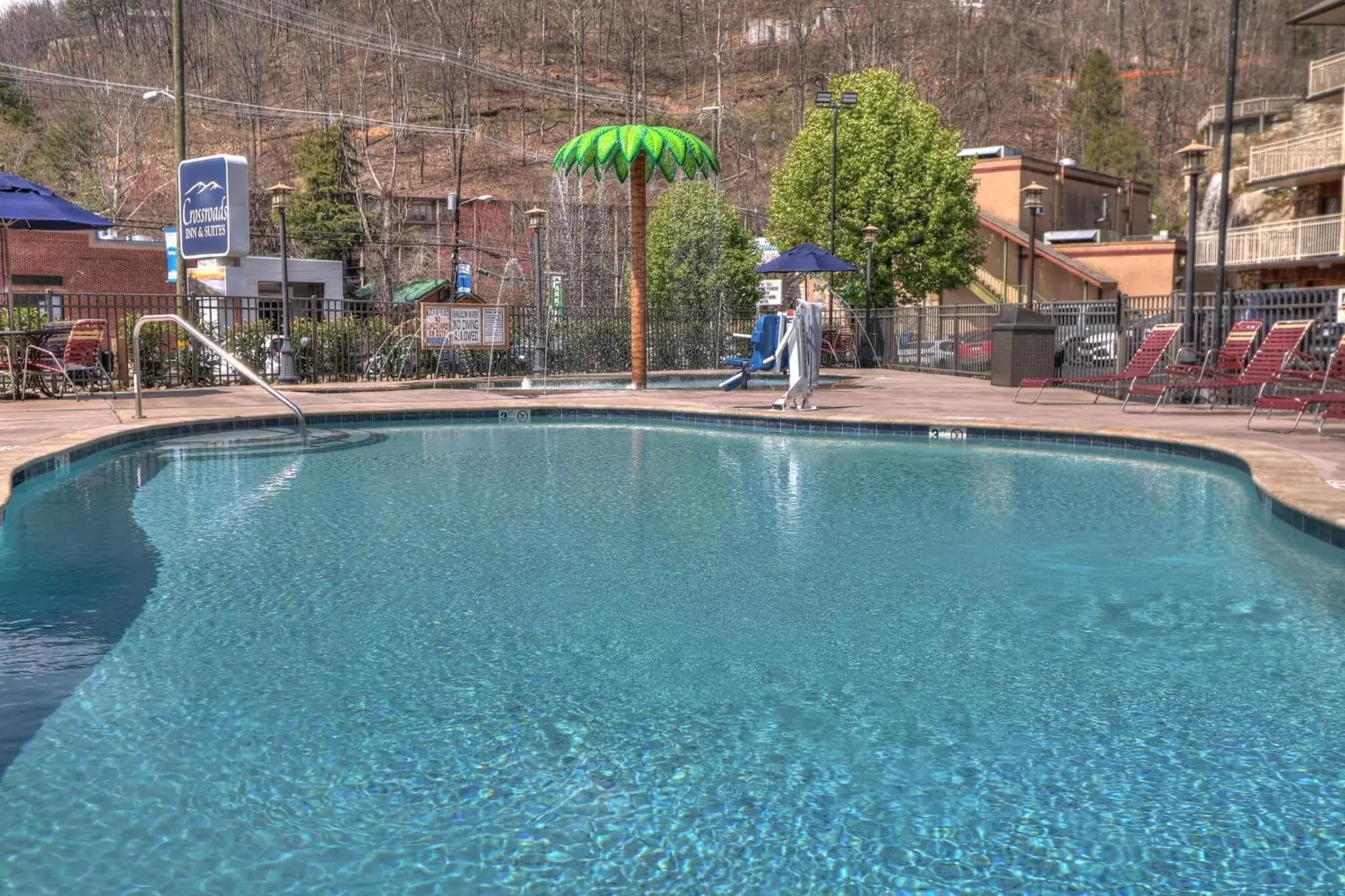 Swimming Pool in Crossroads Inn & Suites