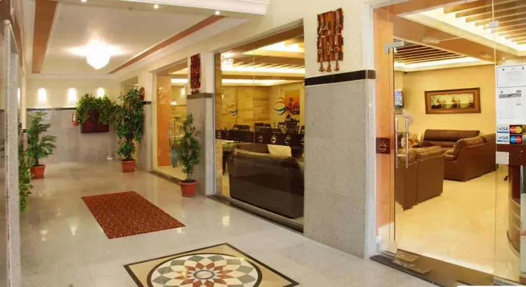 Lobby or reception in Jardaneh Hotel