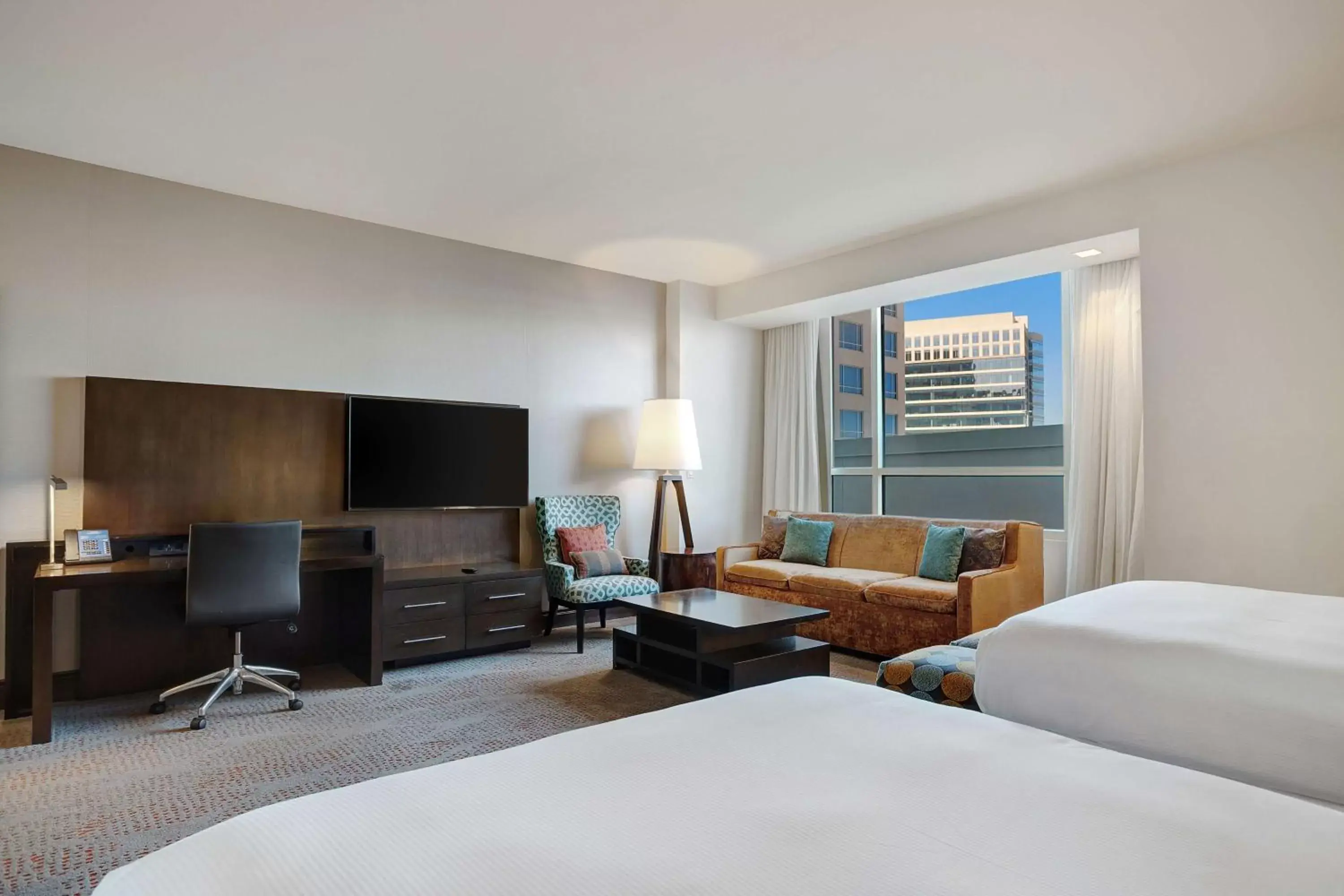 Bedroom, TV/Entertainment Center in Hilton Dallas/Plano Granite Park