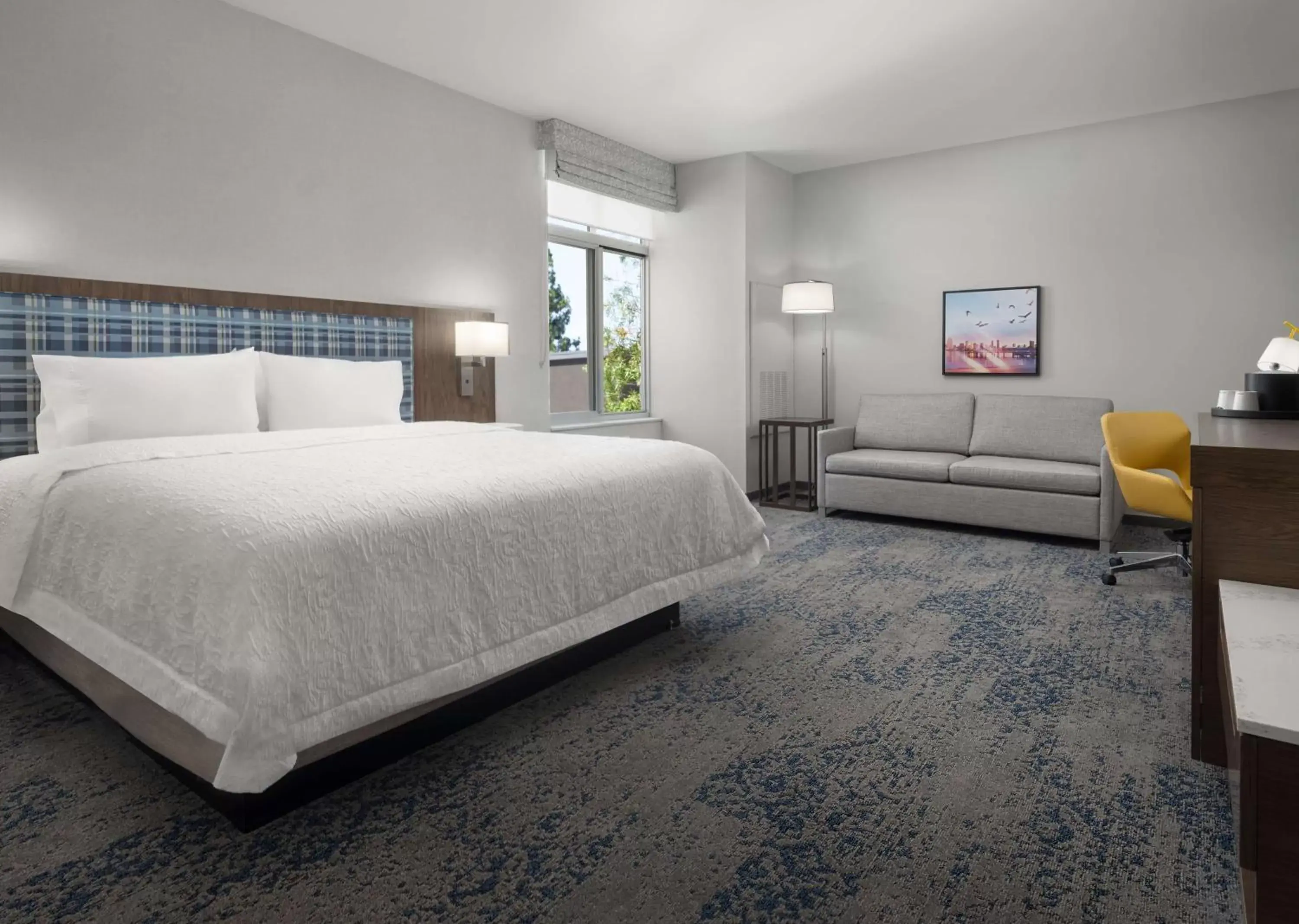 Living room, Bed in Hampton Inn & Suites El Cajon San Diego