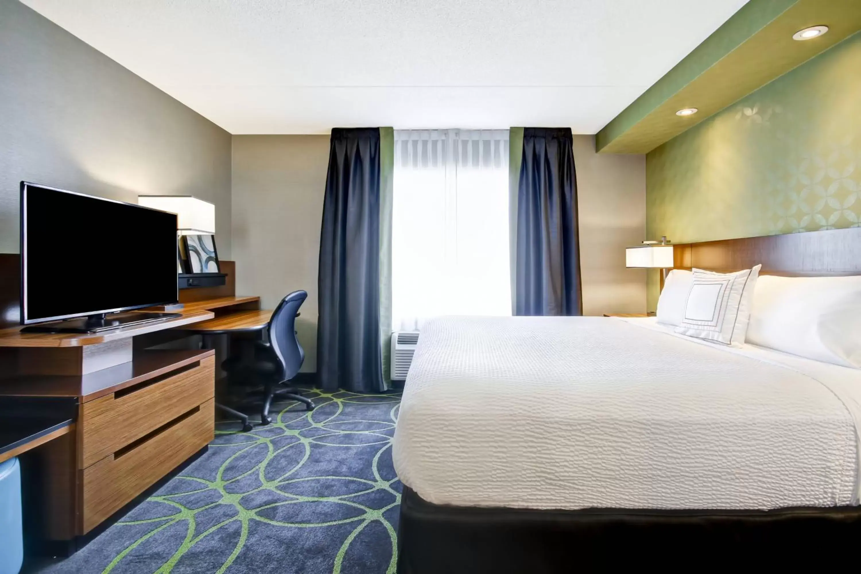 Bedroom, Bed in Fairfield Inn & Suites by Marriott Guelph