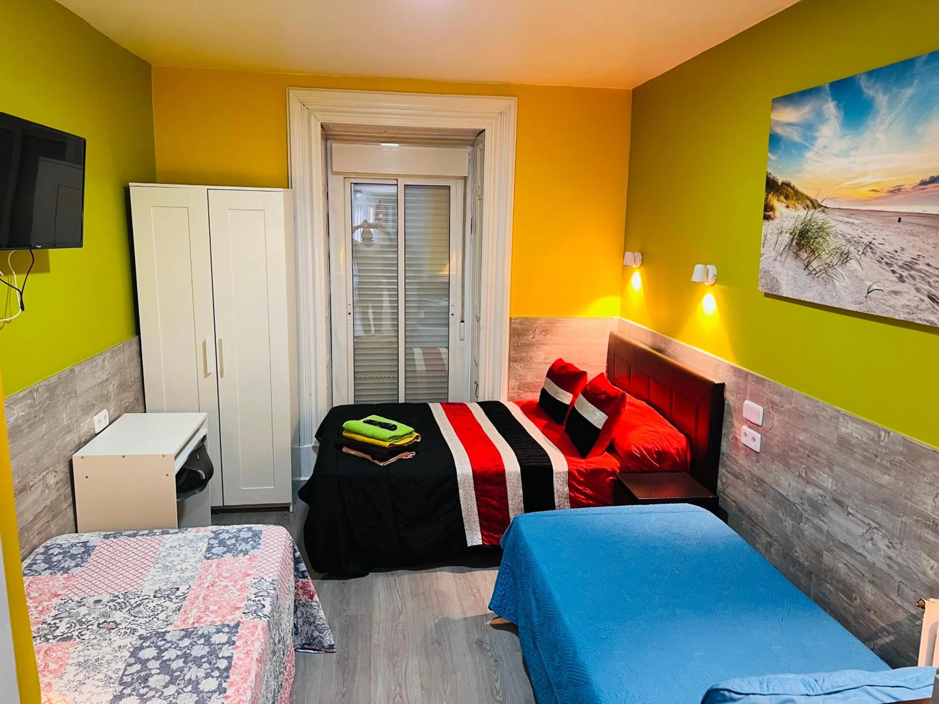 Bed in Hostal Numancia