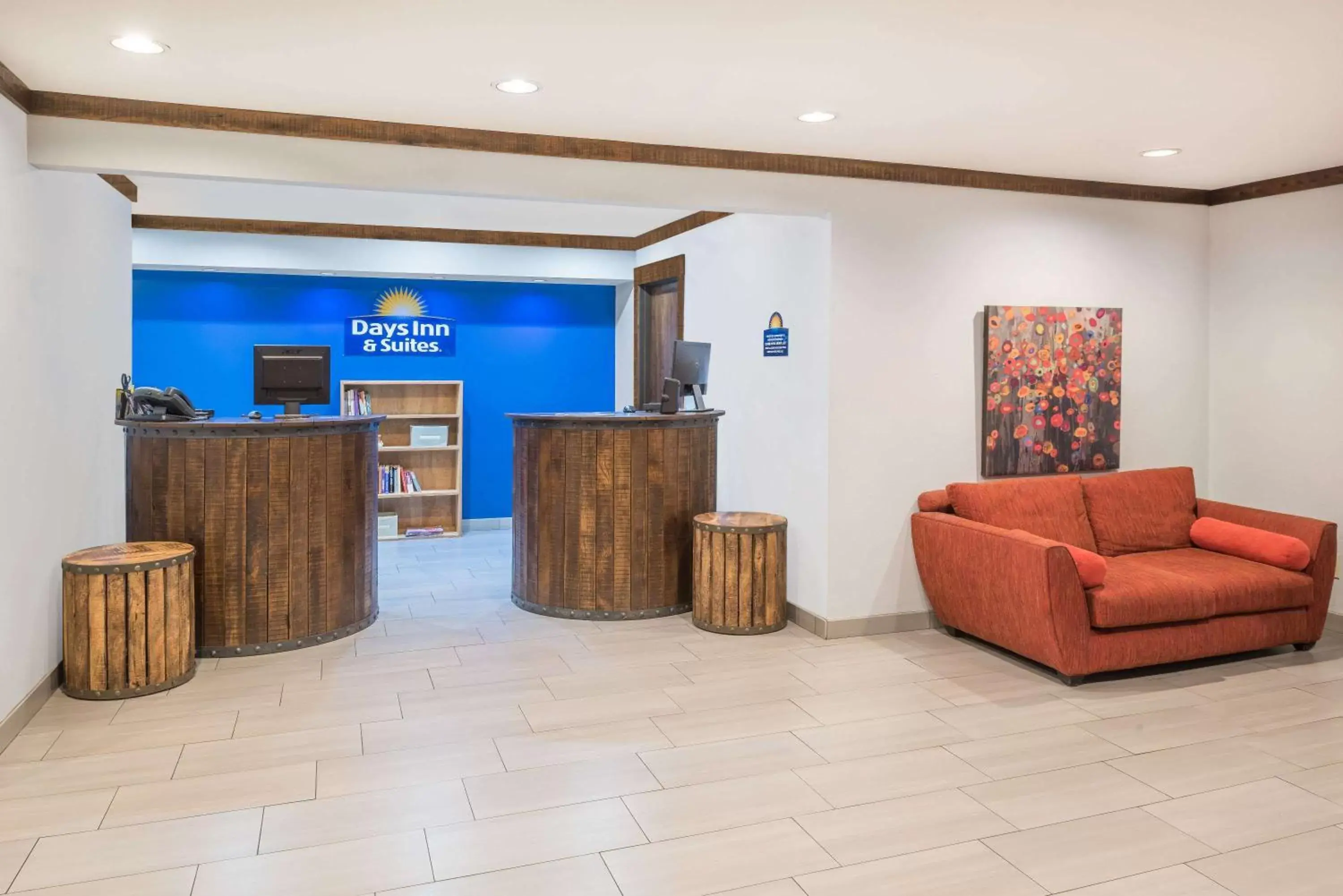 Lobby or reception, Lobby/Reception in Days Inn by Wyndham Osage Beach Lake of the Ozarks