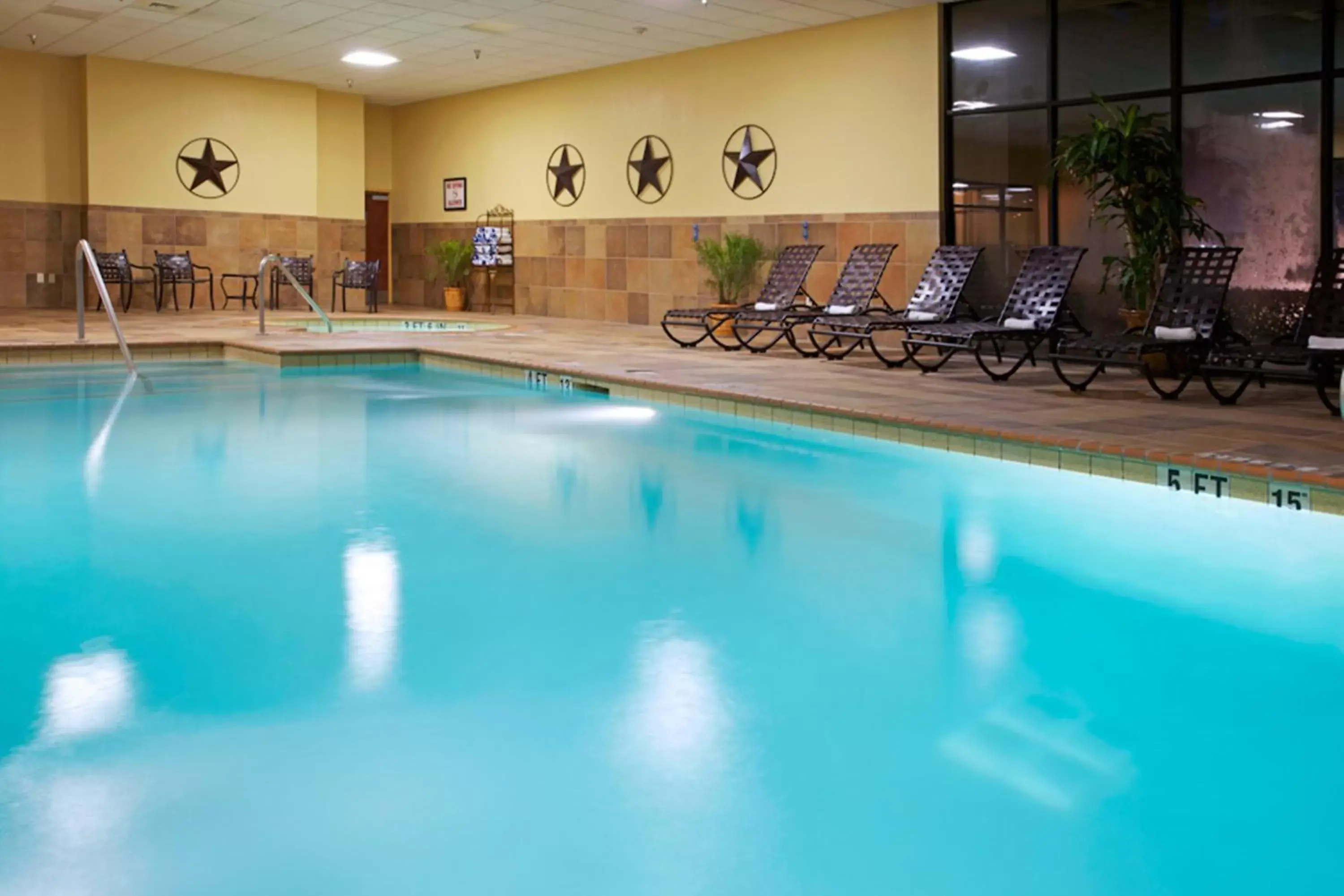 Swimming Pool in Holiday Inn Hotel and Suites Beaumont-Plaza I-10 & Walden, an IHG Hotel