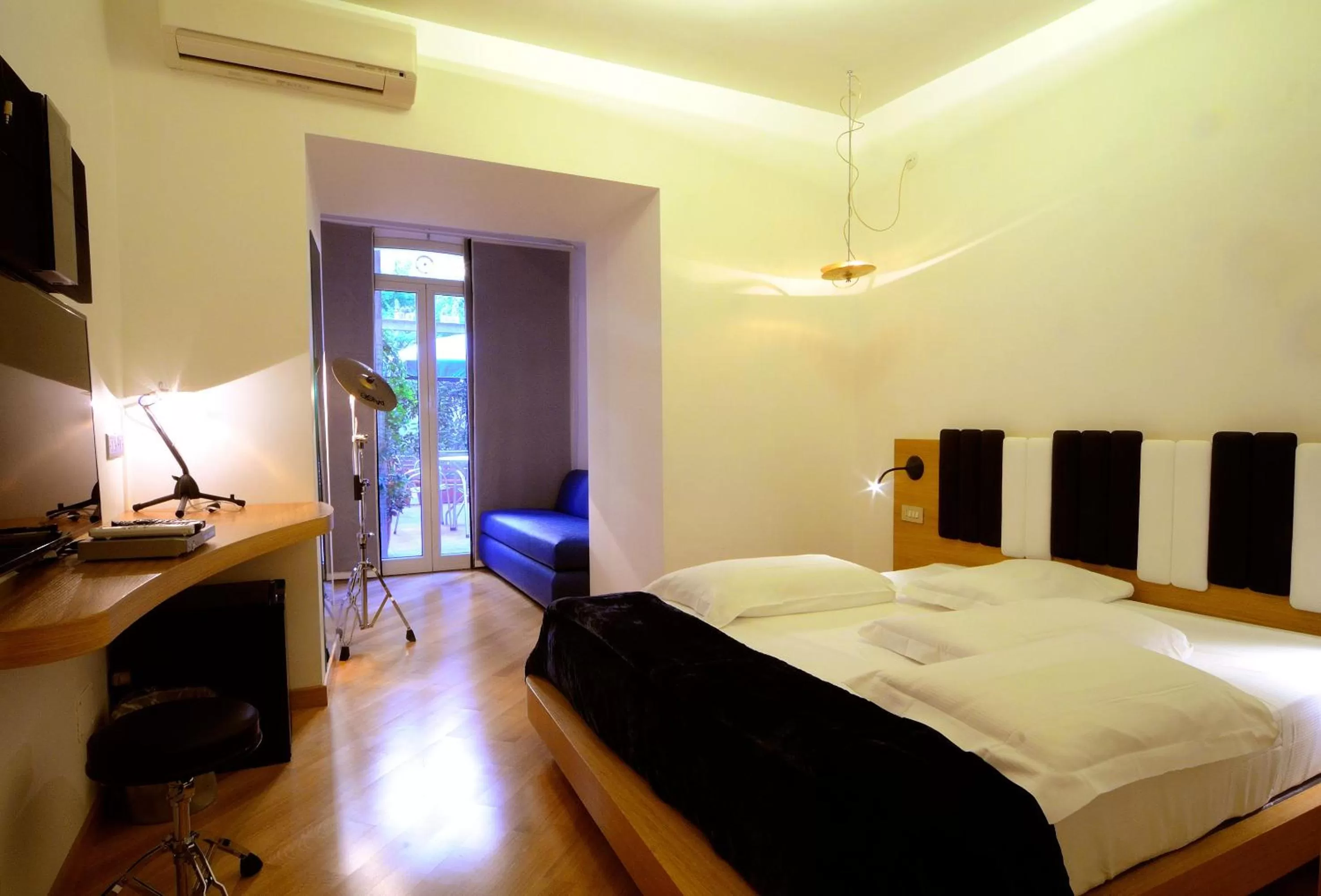 Photo of the whole room, Bed in Hotel Franklin Feel The Sound