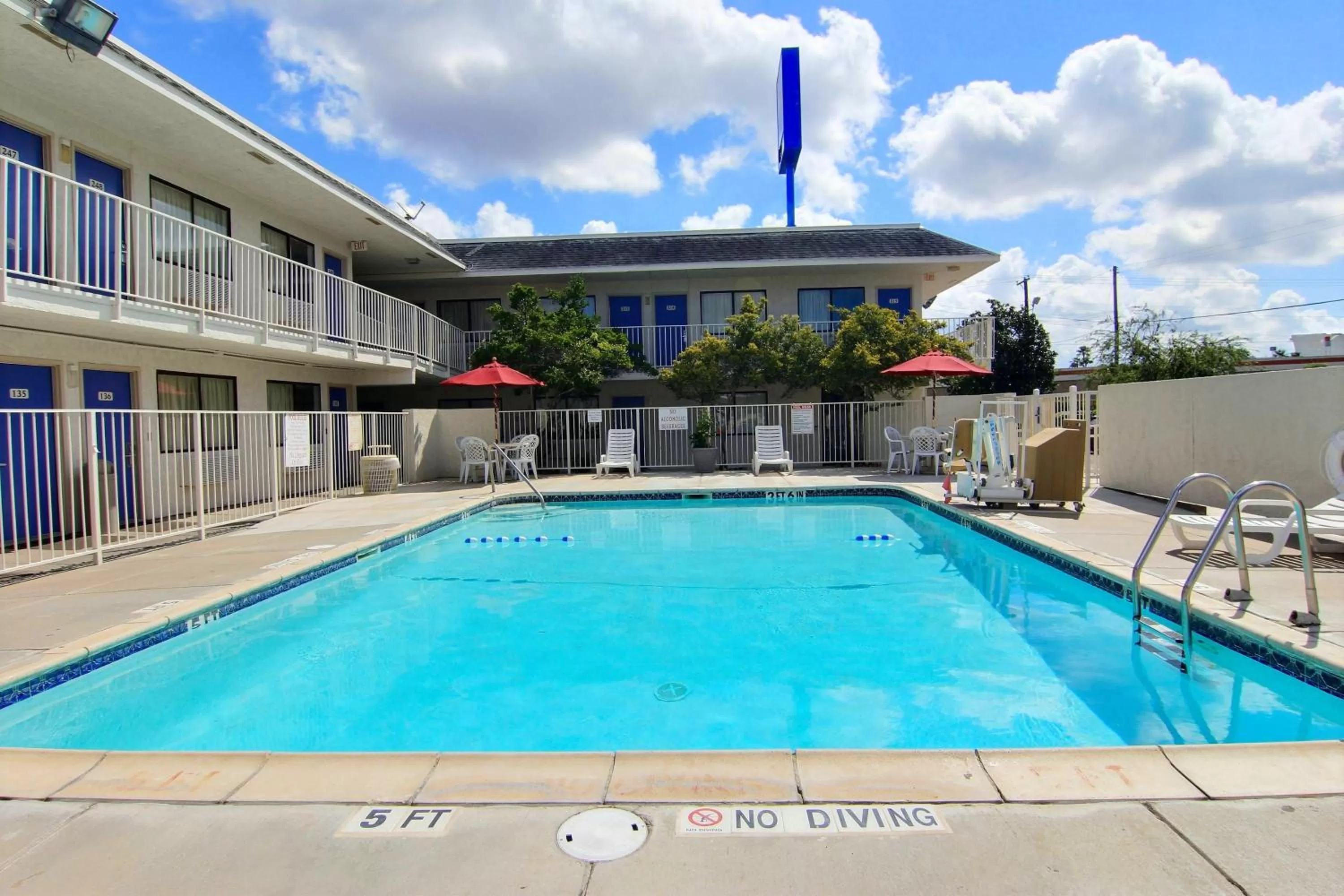 Swimming pool in Motel 6-Kingsville, TX