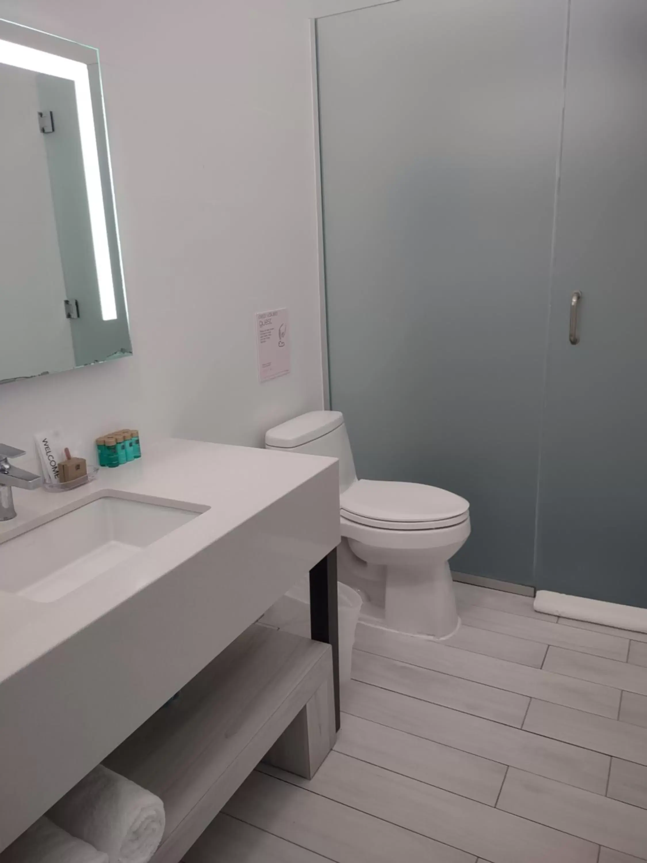 Bathroom in Trópica Beach Hotel