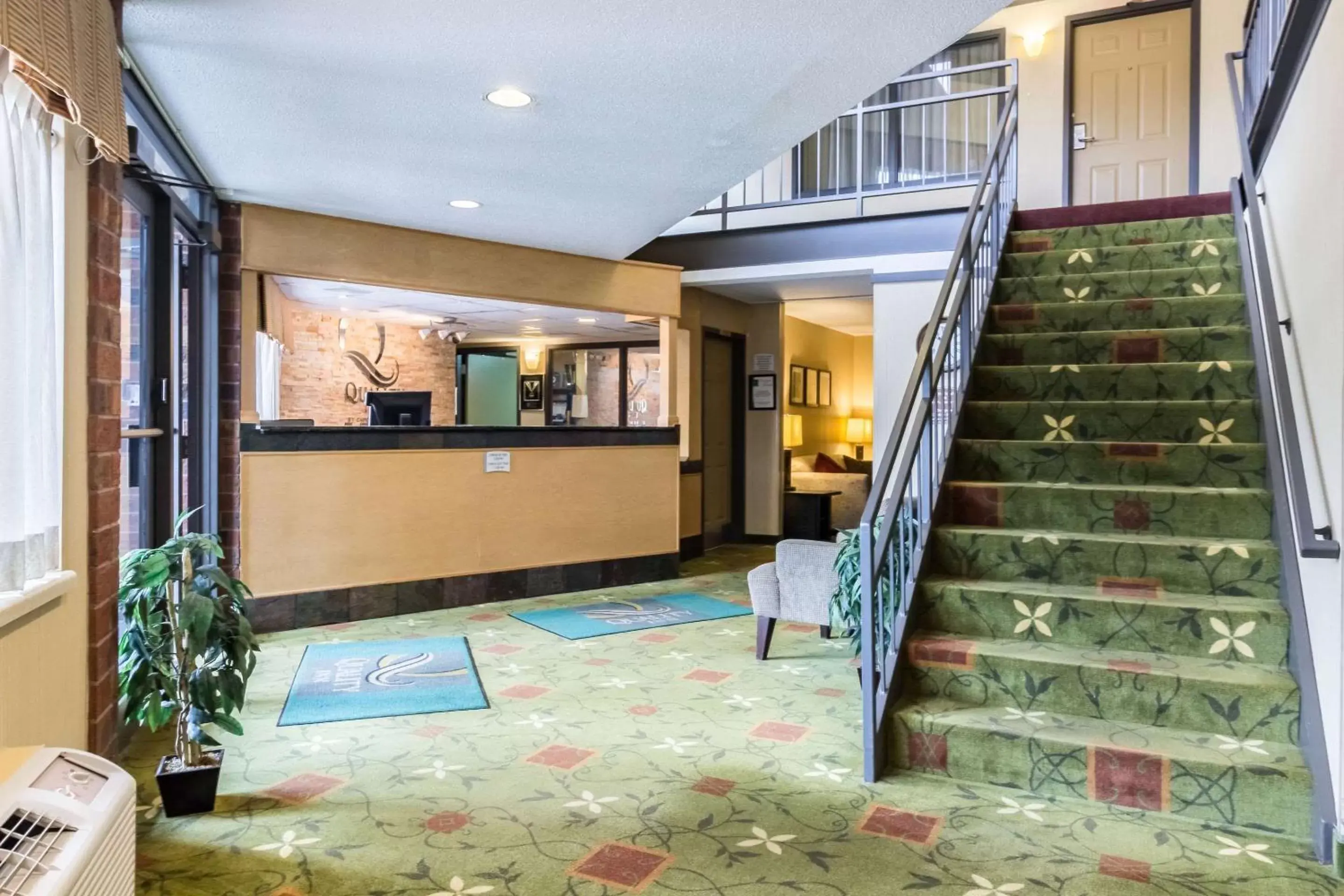 Lobby or reception, Lobby/Reception in Quality Inn & Suites Mayo Clinic Area