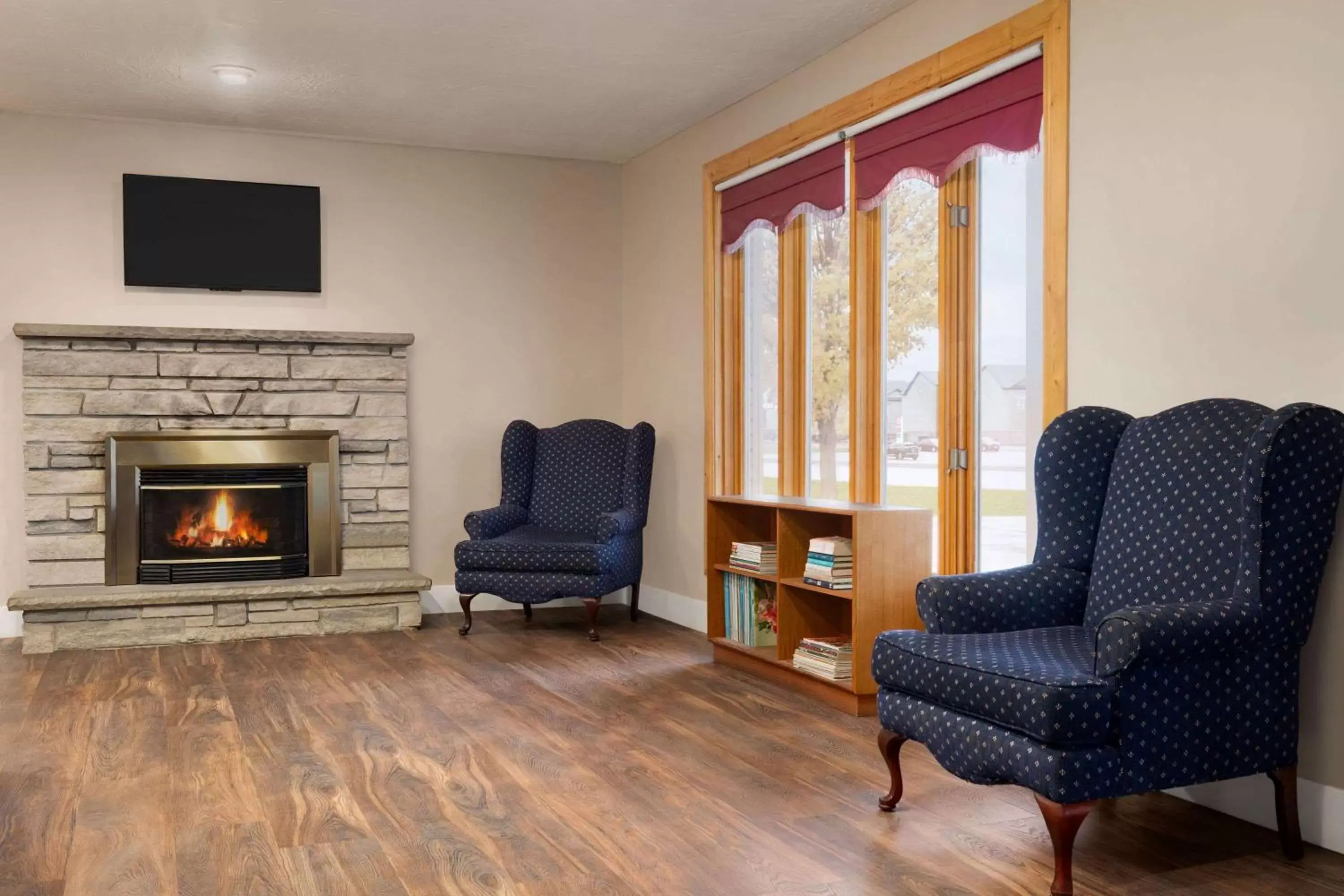 Lobby or reception, Seating Area in Travelodge by Wyndham Port Elgin