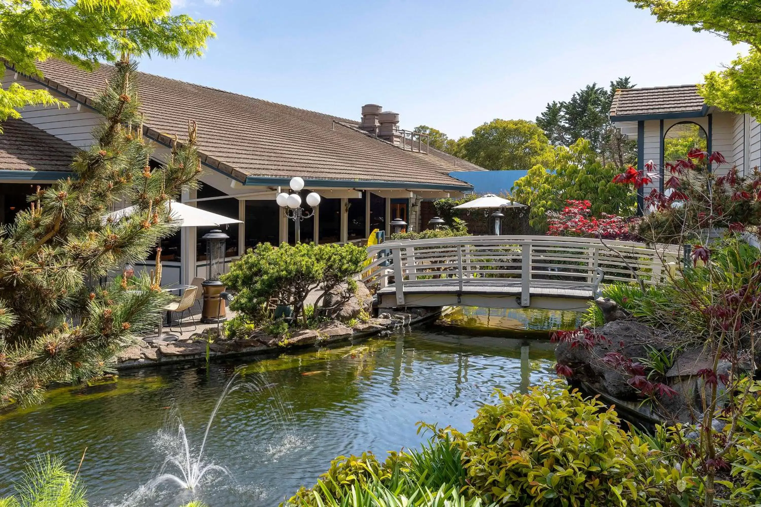 Property Building in Seacliff Inn Aptos, Tapestry Collection by Hilton