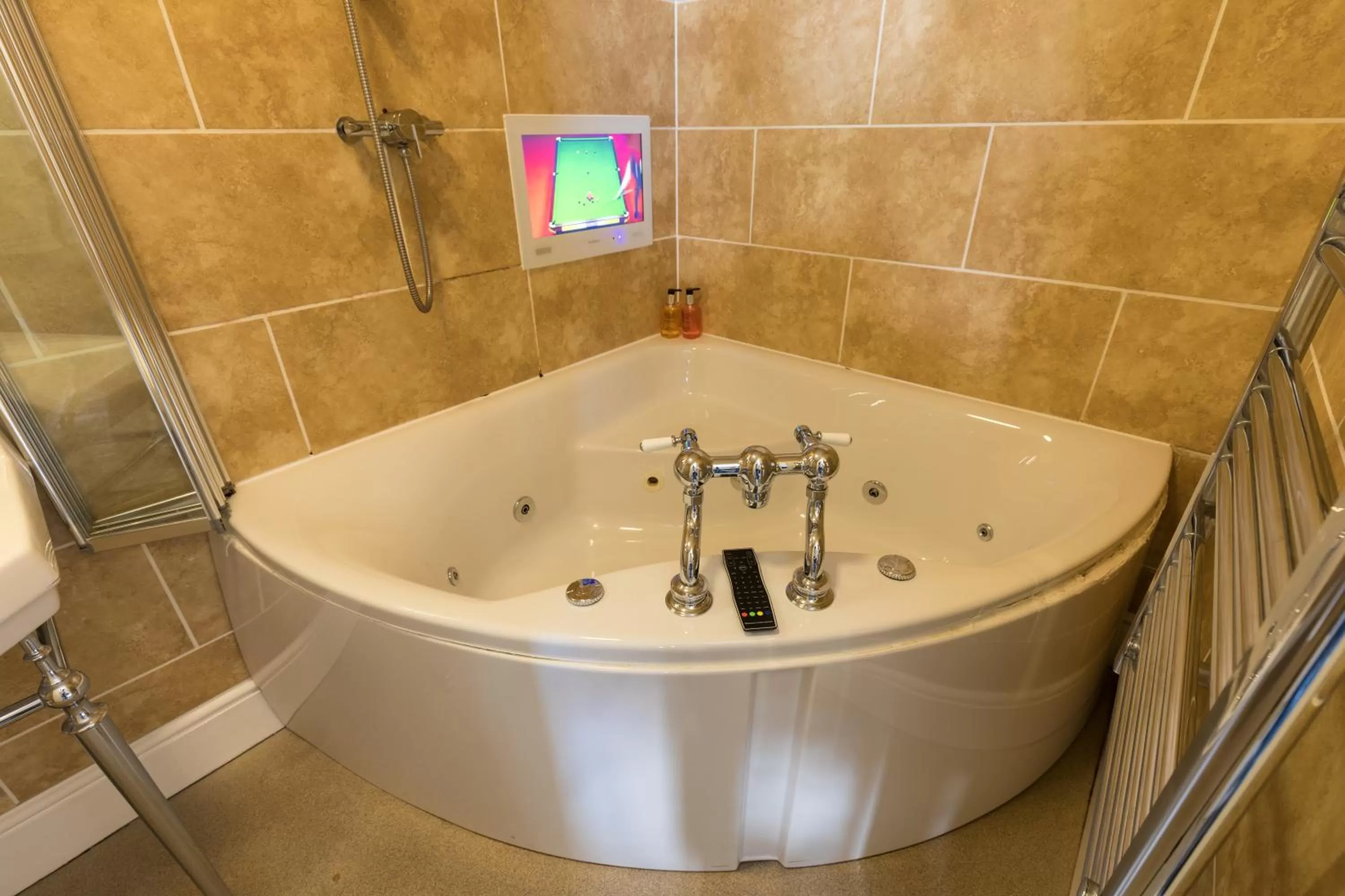 Bathroom in The Resolution Hotel