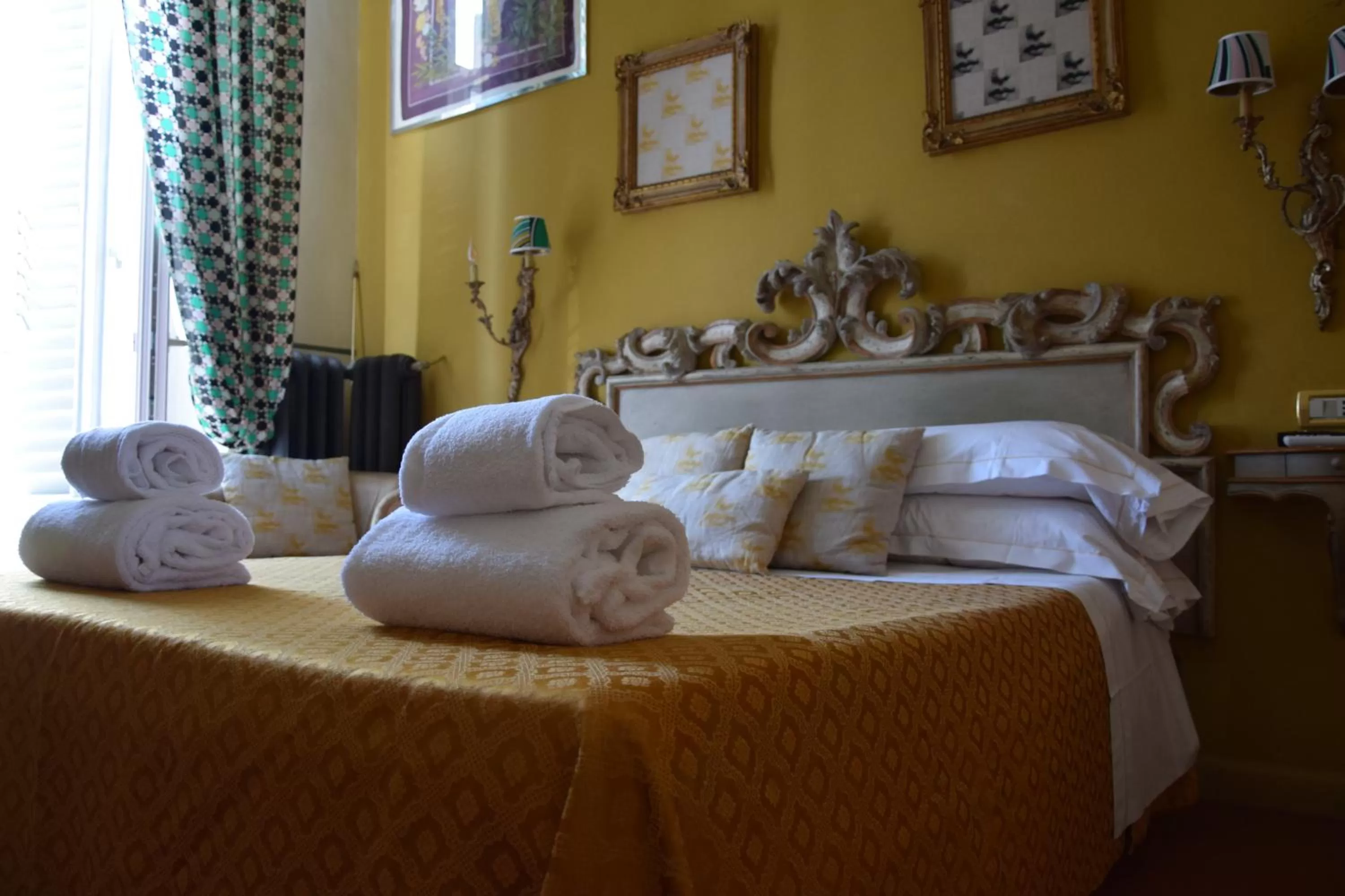 View (from property/room), Bed in Residenza Vespucci