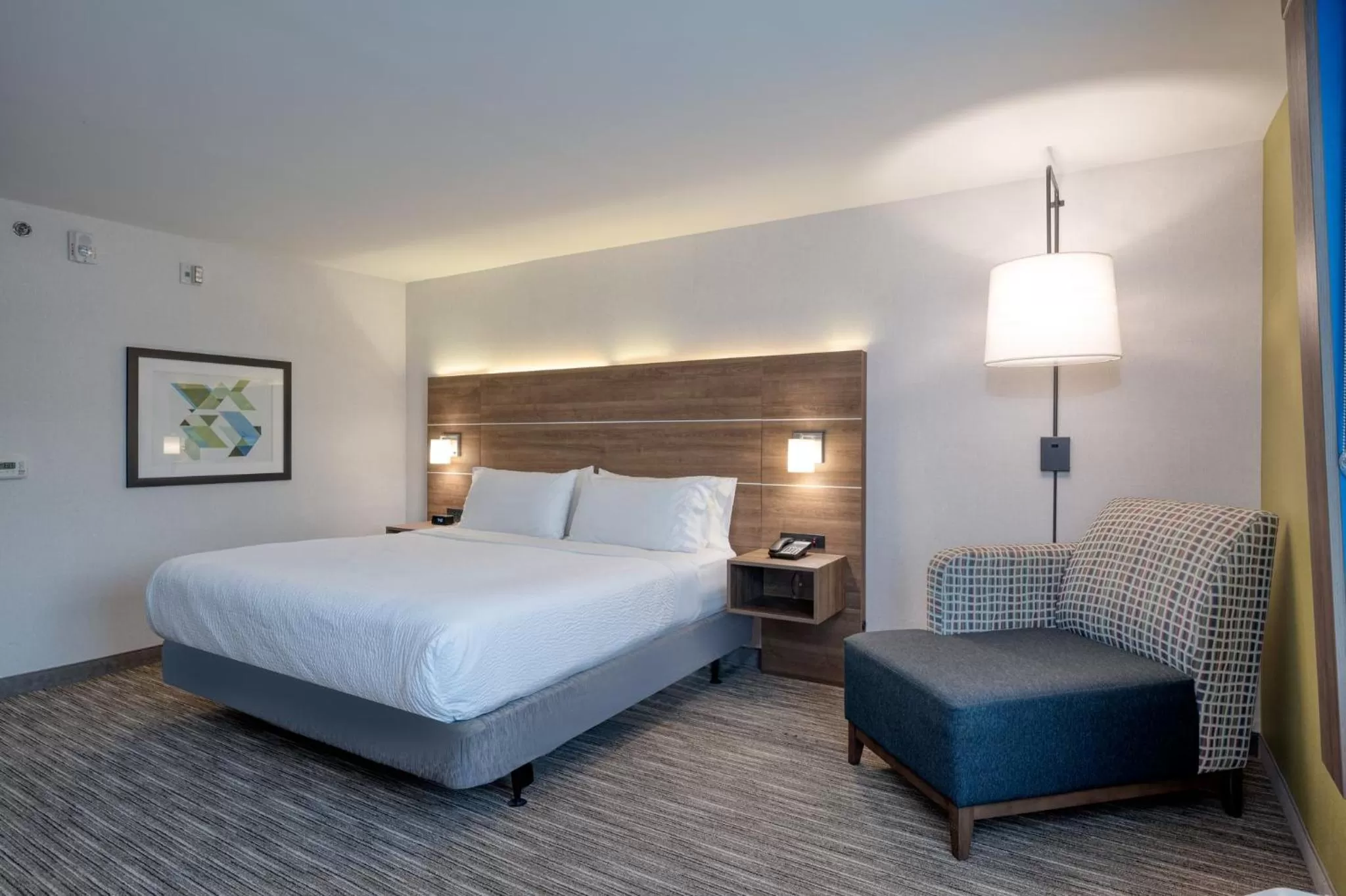 Photo of the whole room, Bed in Holiday Inn Express Radcliff Fort Knox by IHG